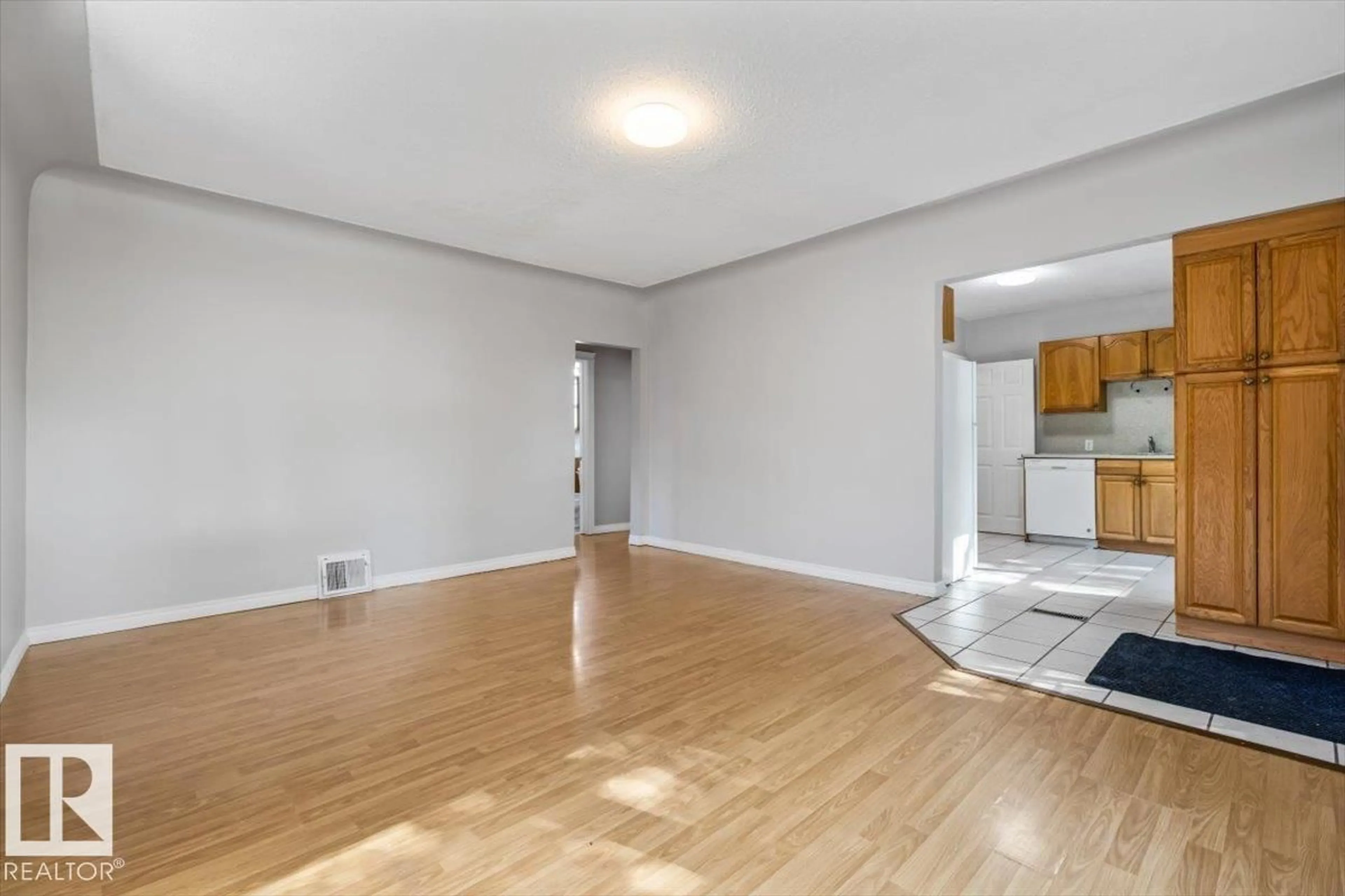 A pic of a room for NW - 11241 84 ST, Edmonton Alberta T5B3B1