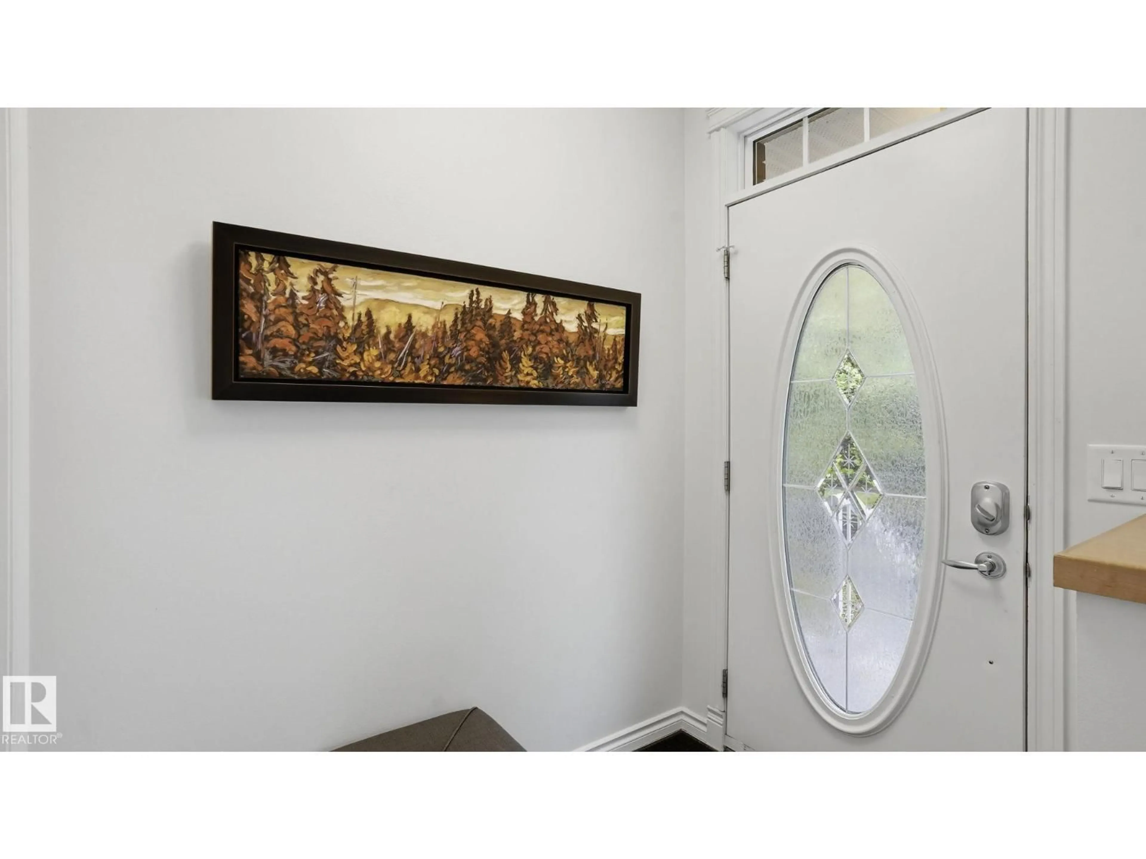 Indoor entryway for NW - 9551 73 AV, Edmonton Alberta T6E1B1