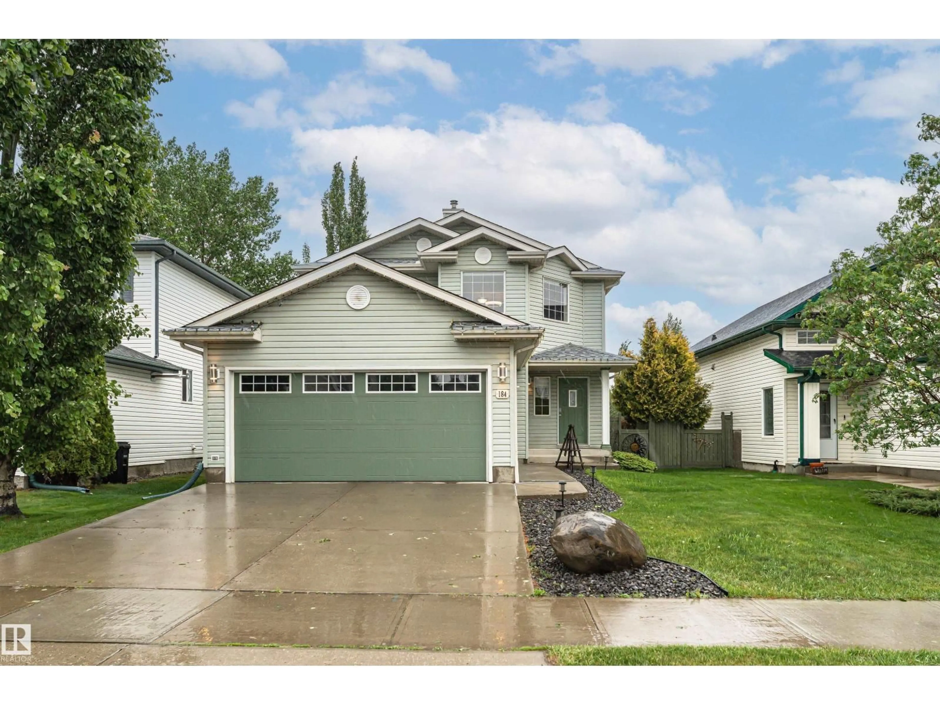 Home with vinyl exterior material, street for 184 LAKELAND DR, Spruce Grove Alberta T7X4B5