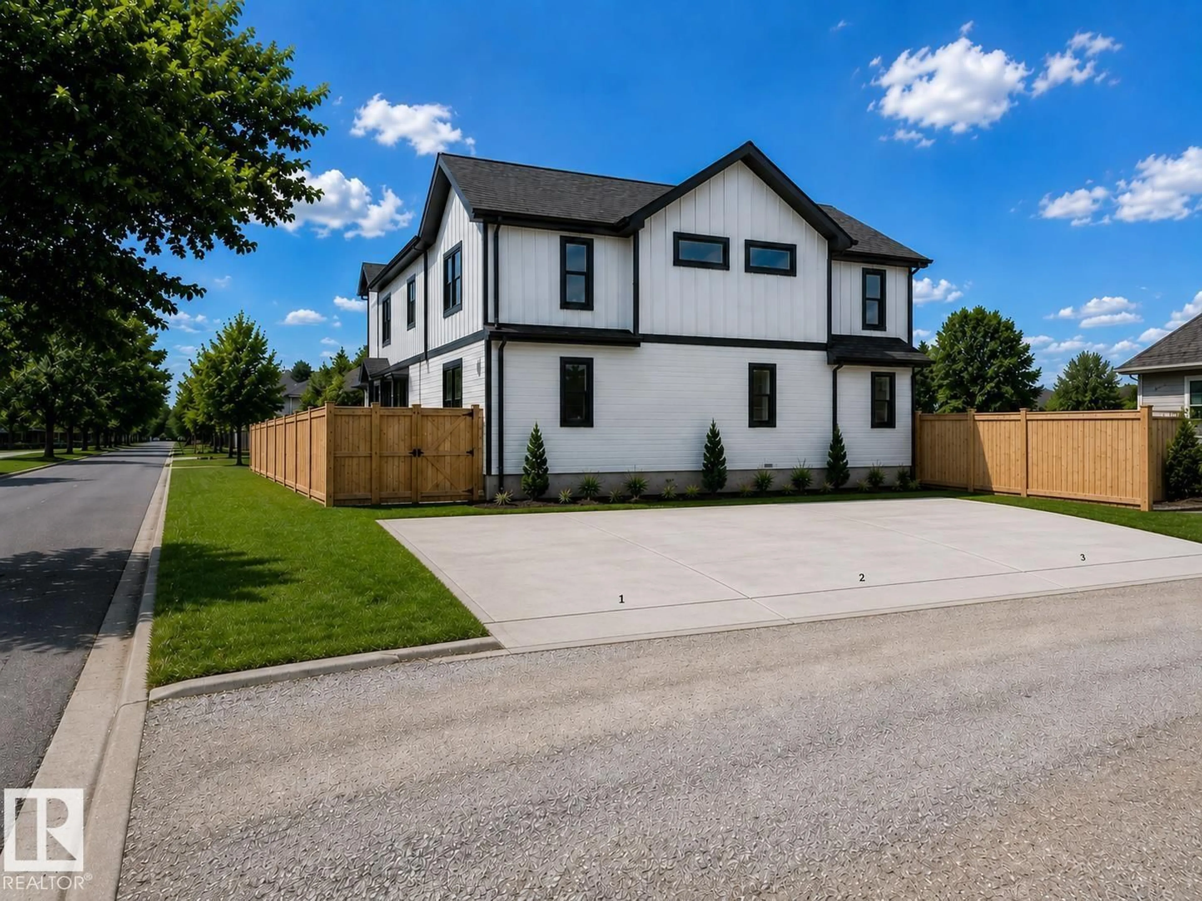 A pic from outside/outdoor area/front of a property/back of a property/a pic from drone, street for NW - 12160 93 ST, Edmonton Alberta T5G1E8