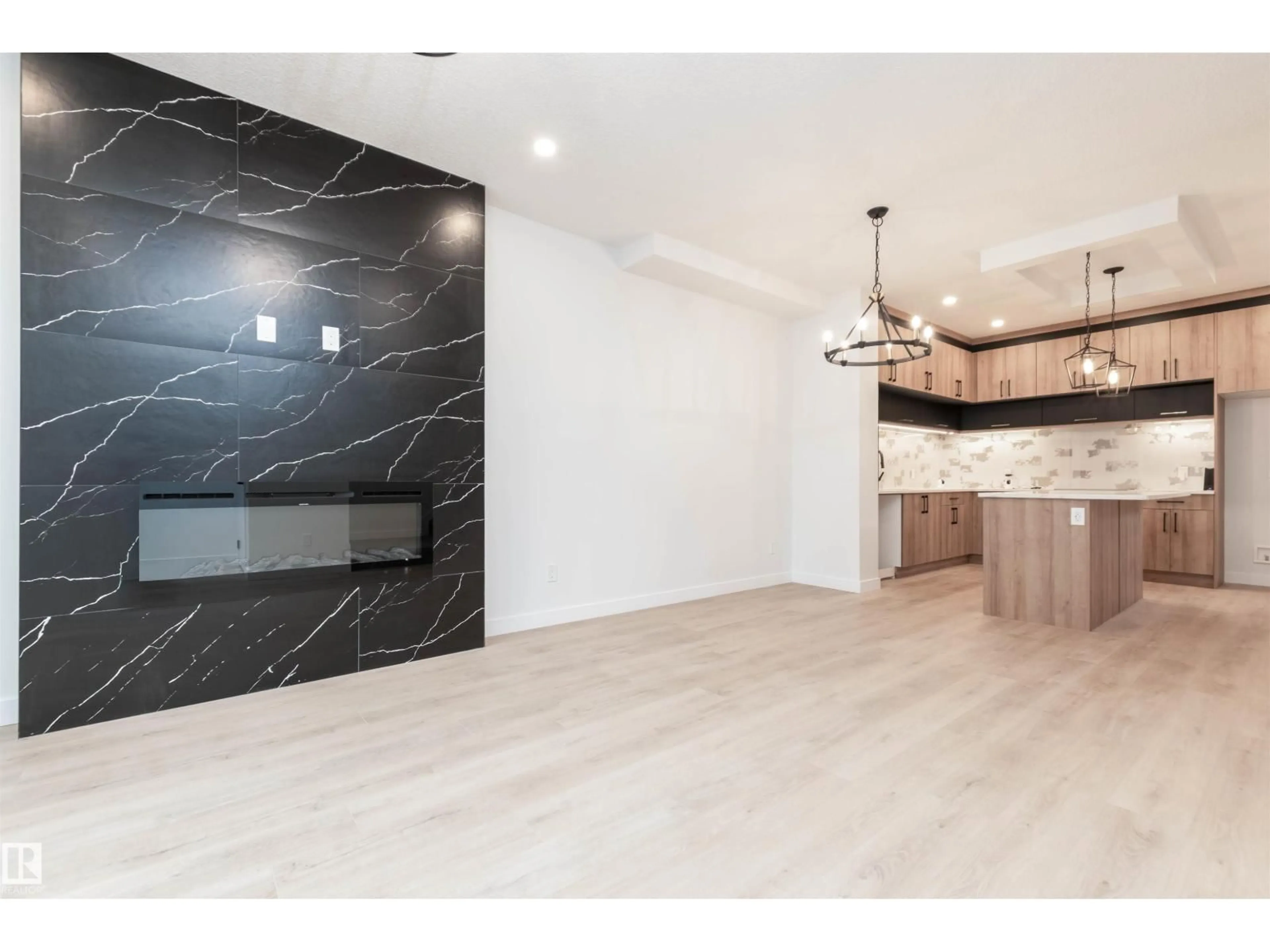 Open concept kitchen, ceramic/tile floor for NW - 10946 62 AV, Edmonton Alberta T6H1N2