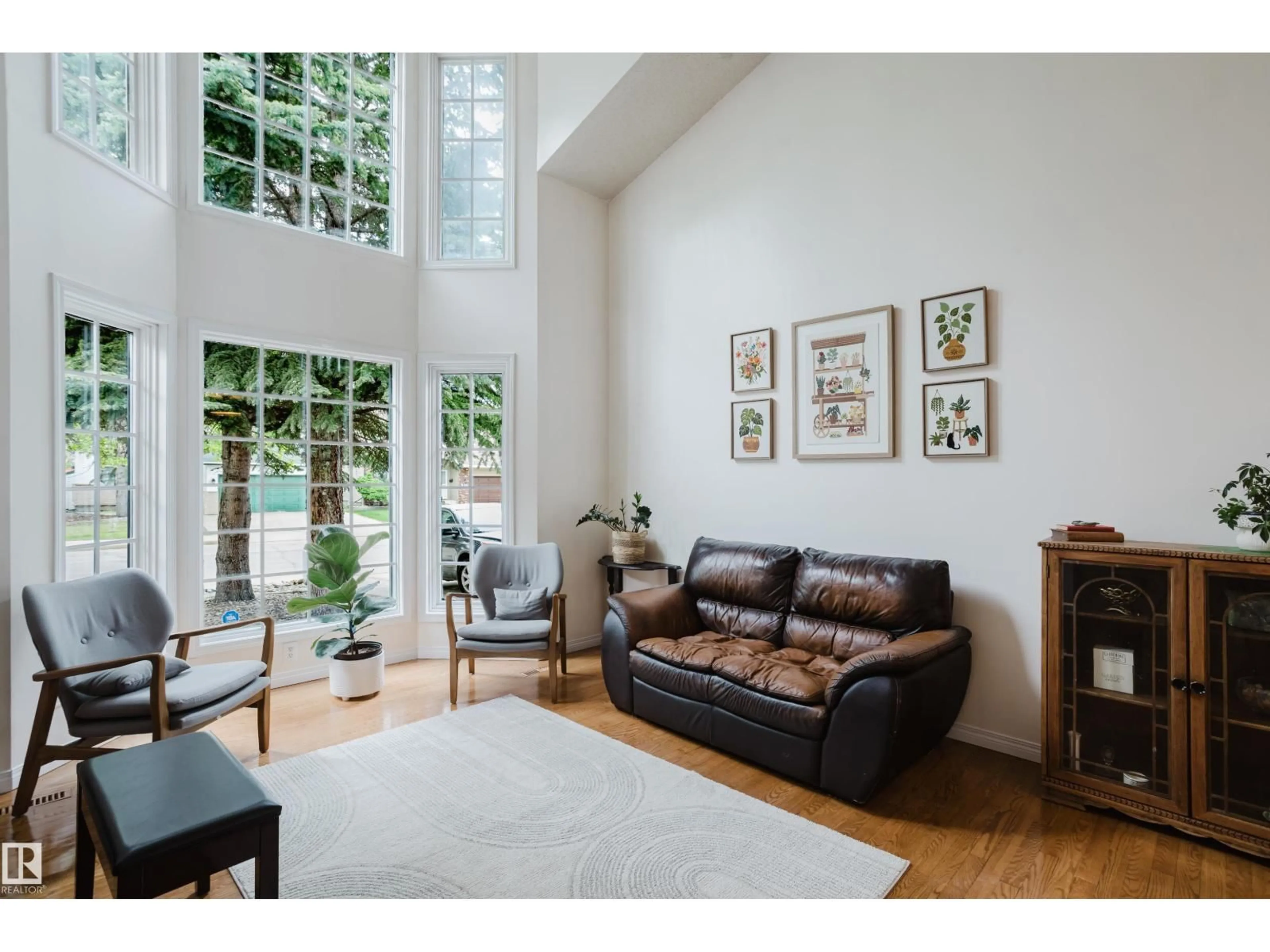 Living room with furniture, unknown for 613 HENDERSON ST, Edmonton Alberta T6R1G2