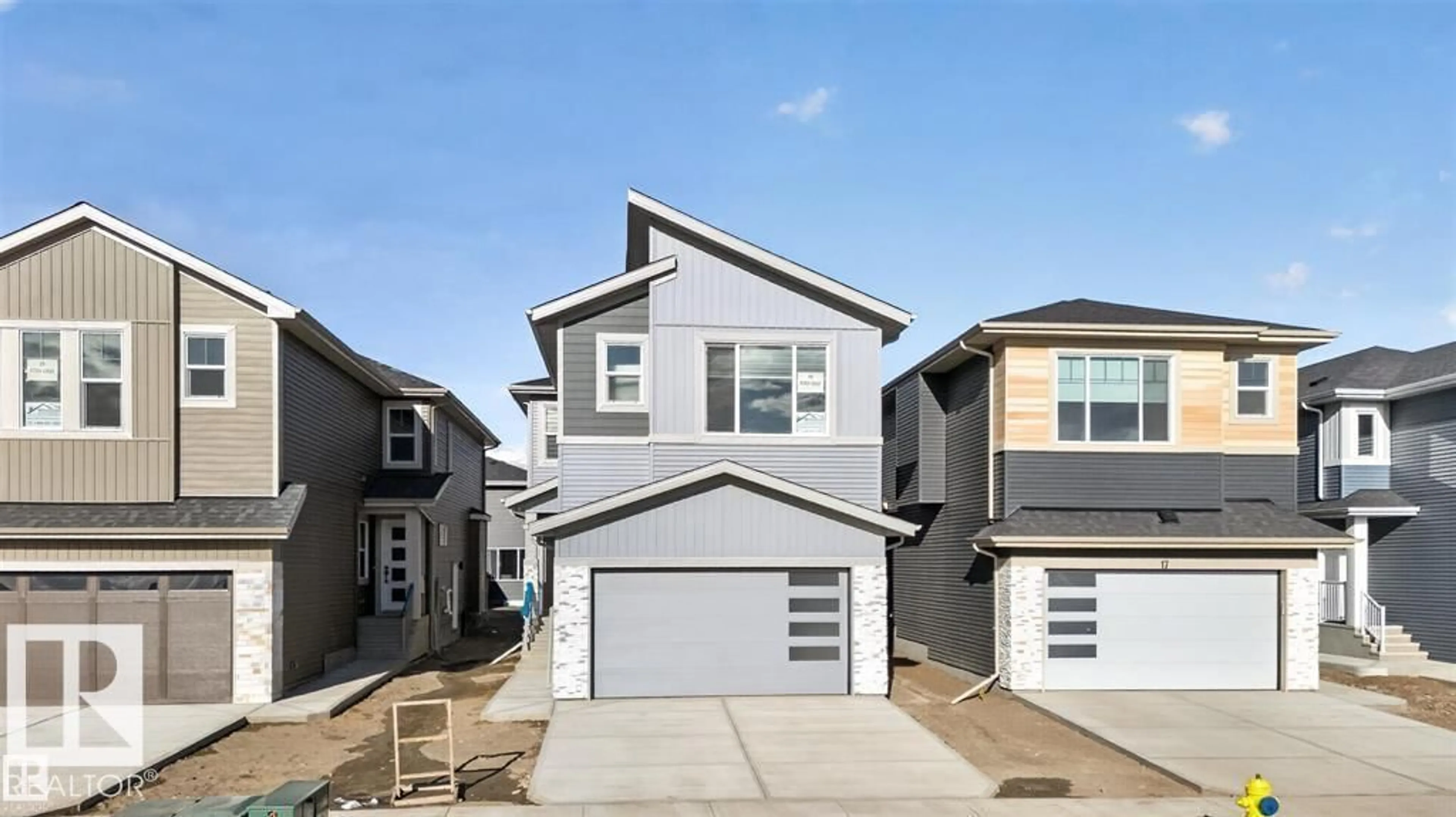 Home with vinyl exterior material, street for 19 ROSA CR, St. Albert Alberta T8N7Y4