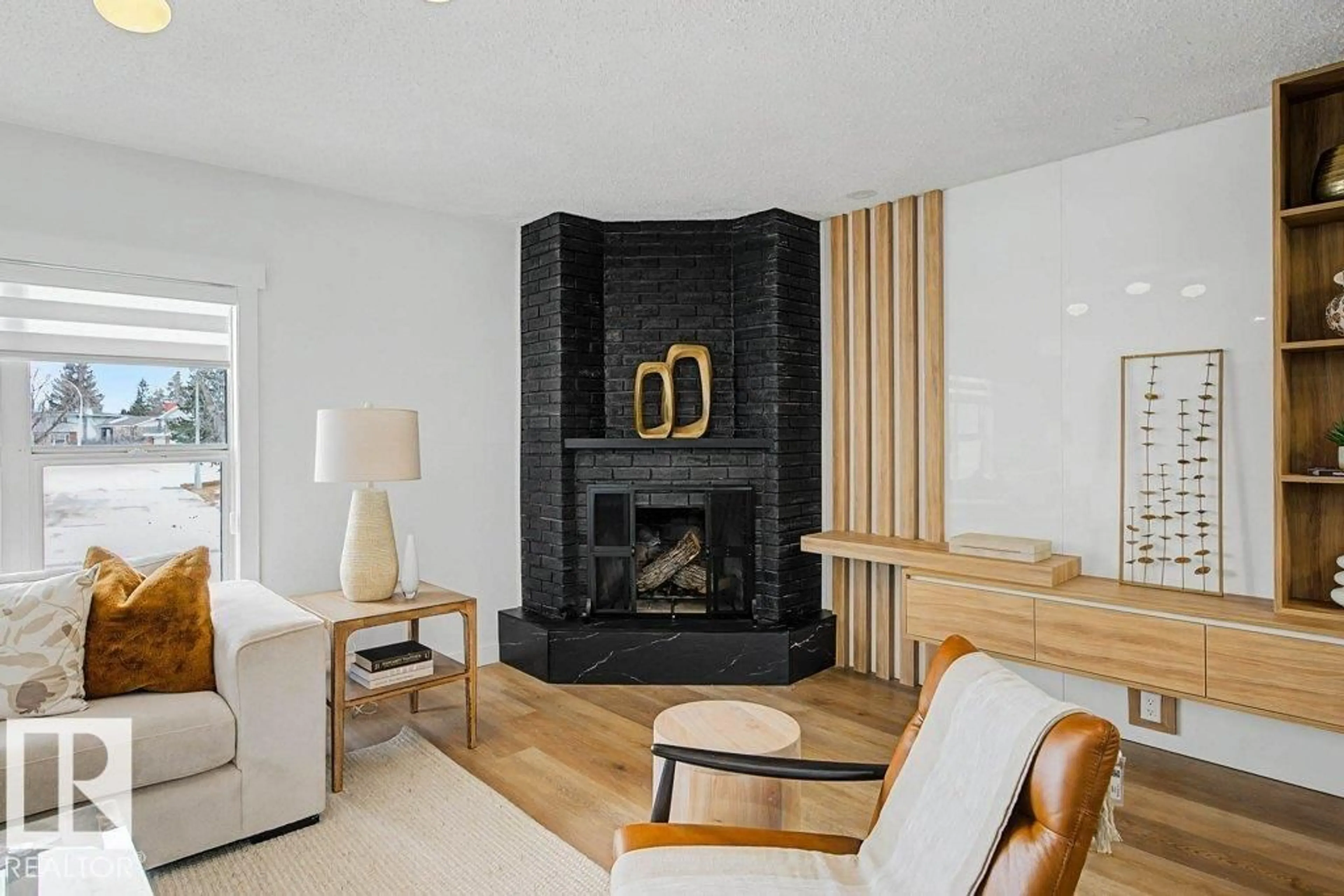 Living room with furniture, unknown for 49 GALLOWAY DR, Sherwood Park Alberta T8A2M1