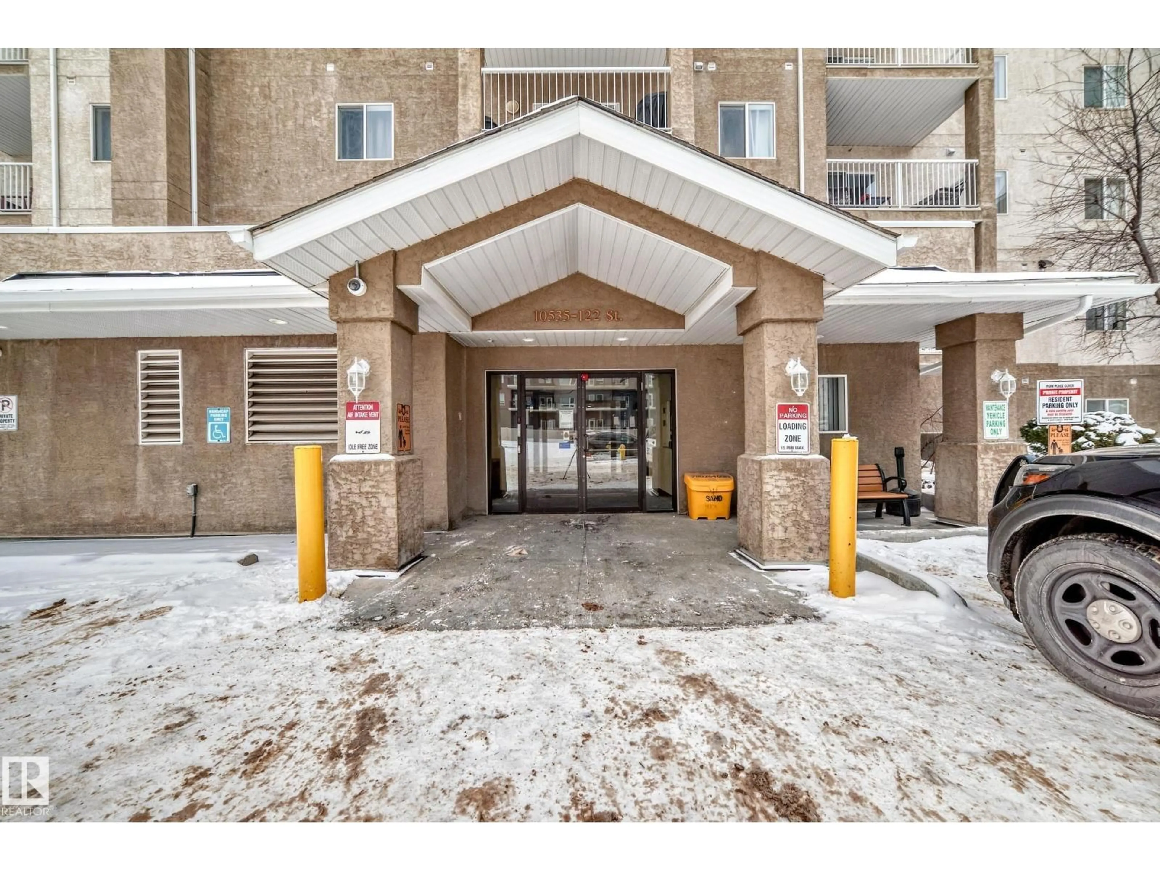 Indoor foyer for #108 - 10535 122 ST, Edmonton Alberta T5N4B7