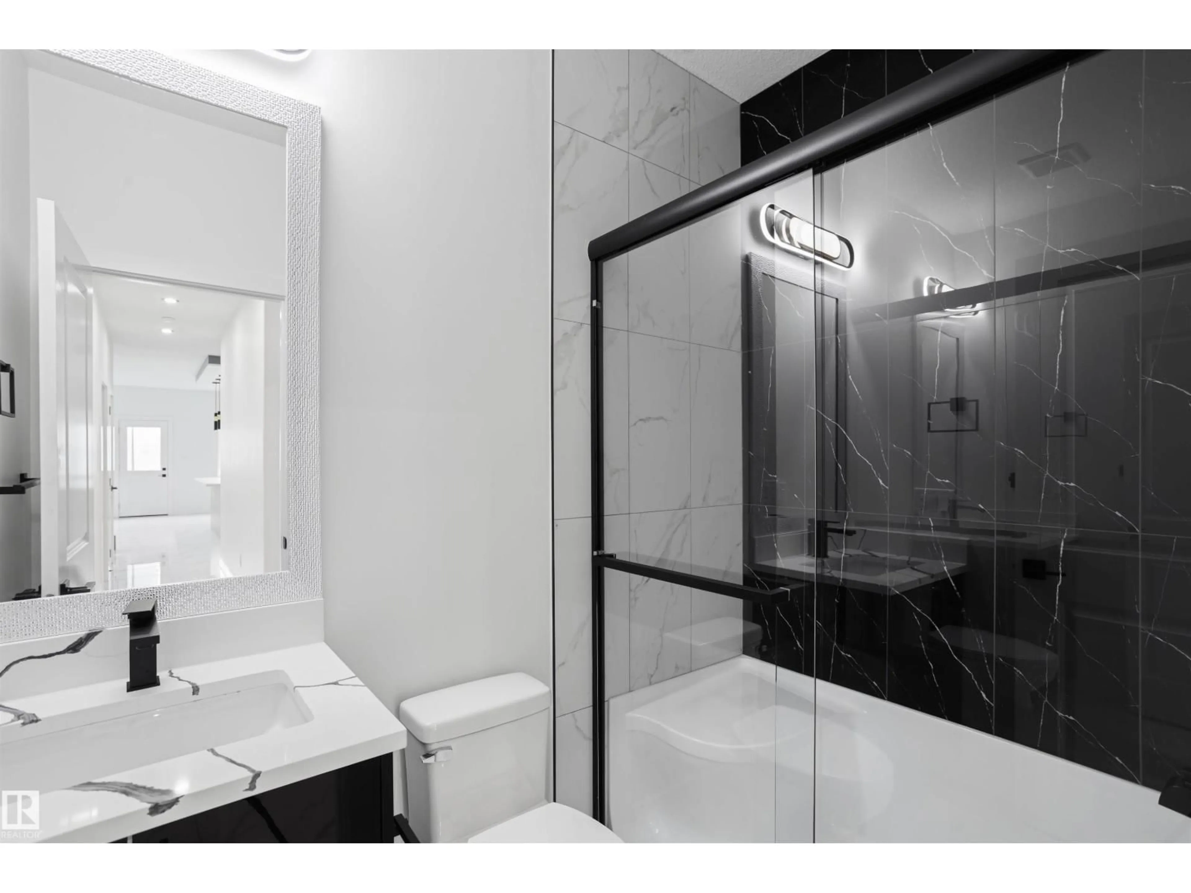 Standard bathroom, ceramic/tile floor for 3036 8 AV, Edmonton Alberta T6X3M6