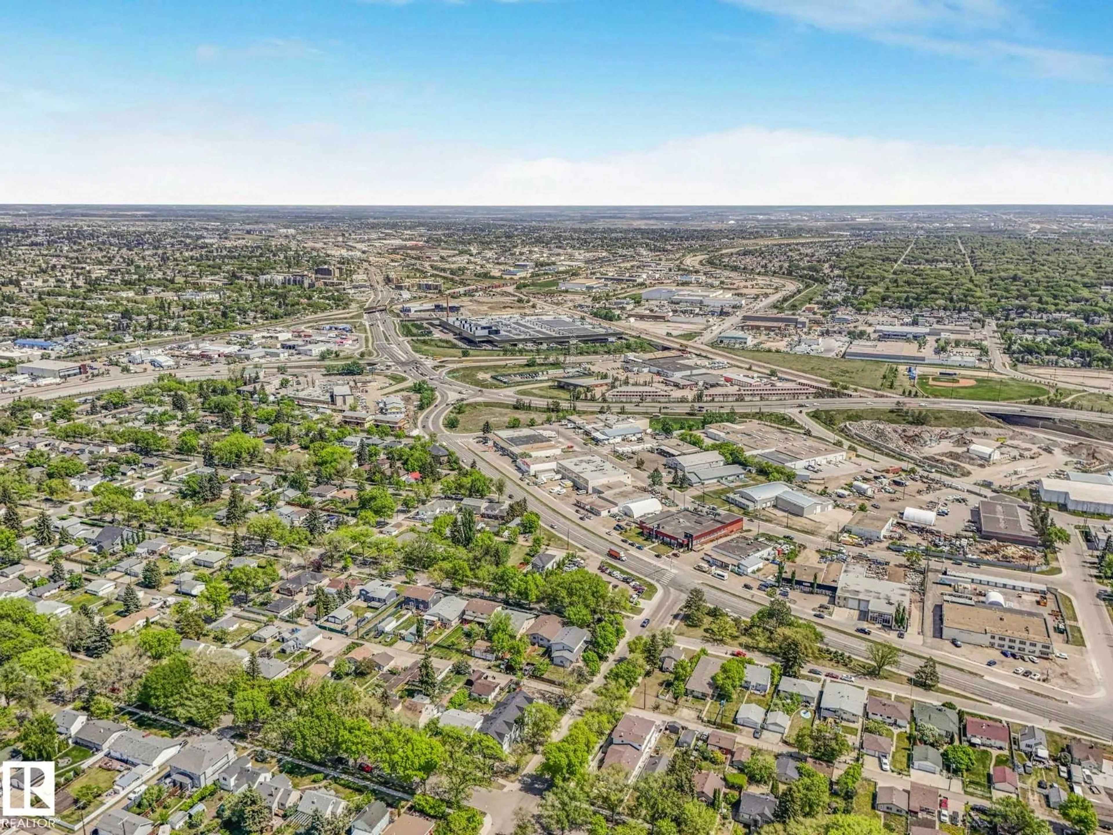 A pic from outside/outdoor area/front of a property/back of a property/a pic from drone, street for NW - 12139 81 ST, Edmonton Alberta T5B2S9