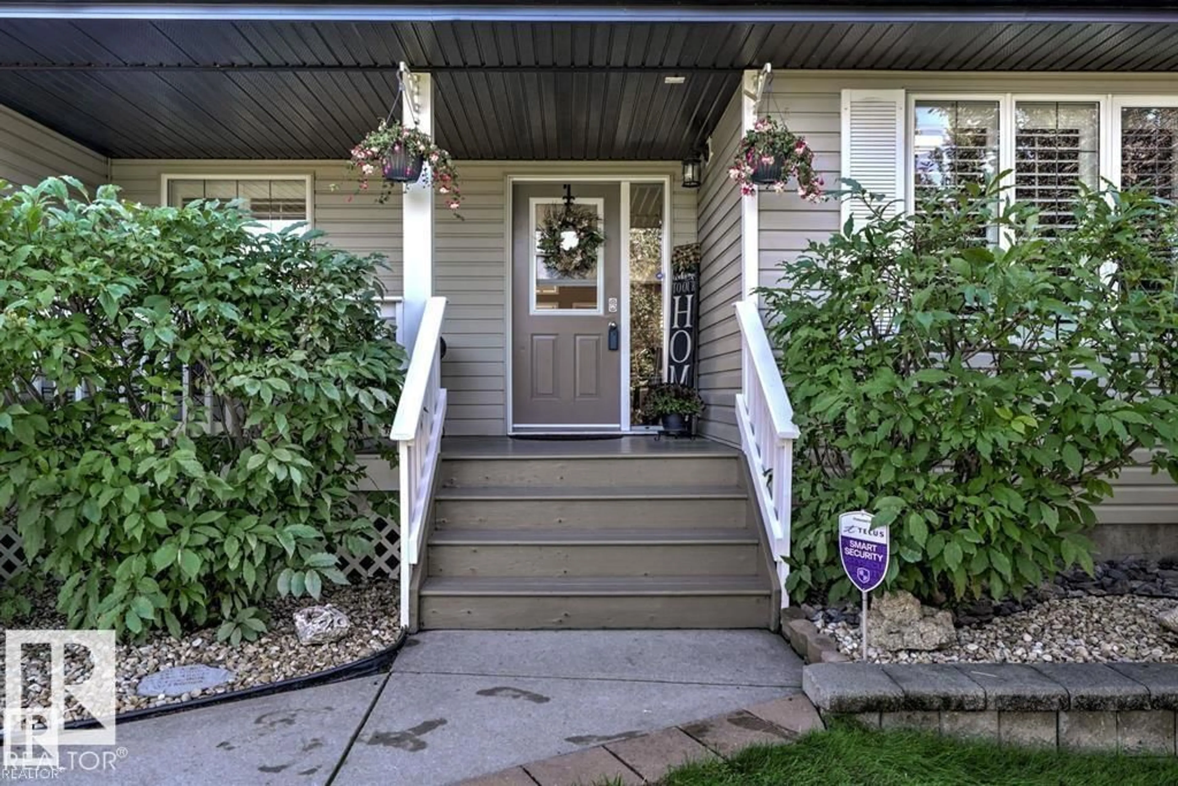 Indoor entryway for 37 - 52001 RGE ROAD 275, Rural Parkland County Alberta T7X3V2