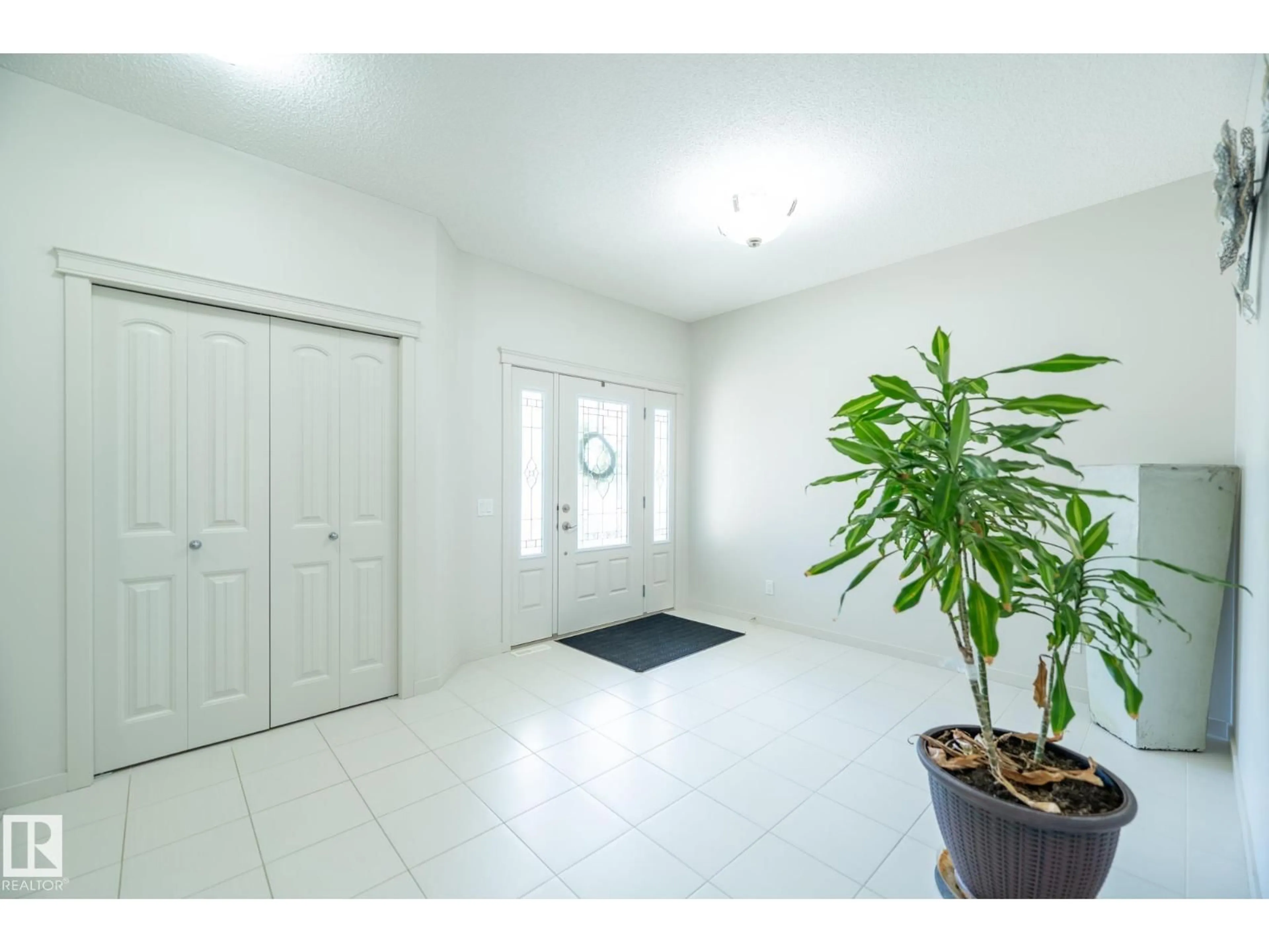 Indoor entryway for NW - 8508 219 ST, Edmonton Alberta T5T7C9