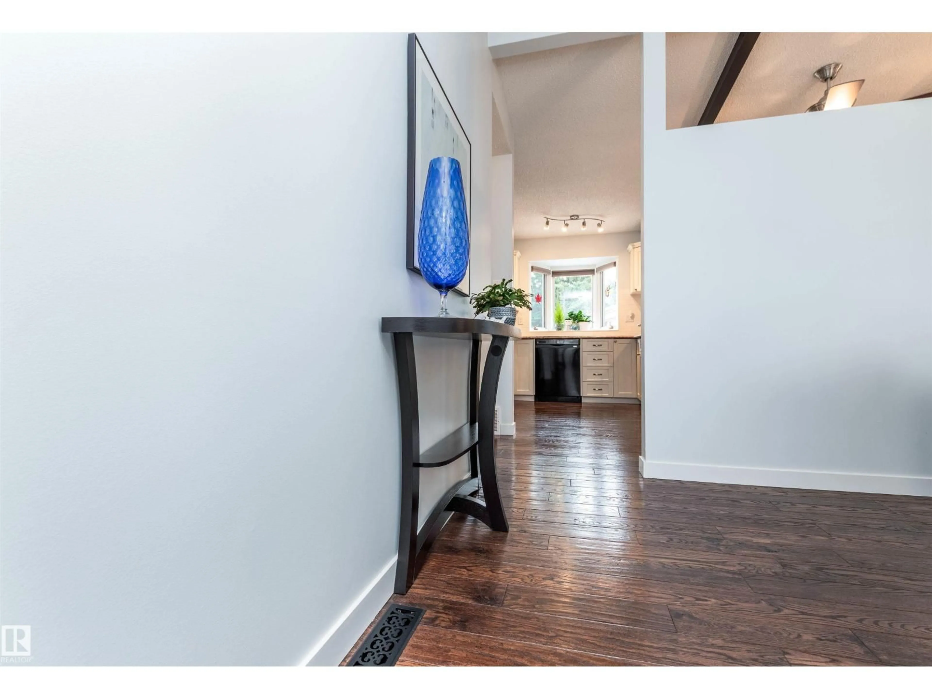 Indoor entryway for 108 MARION DR, Sherwood Park Alberta T8A0M4