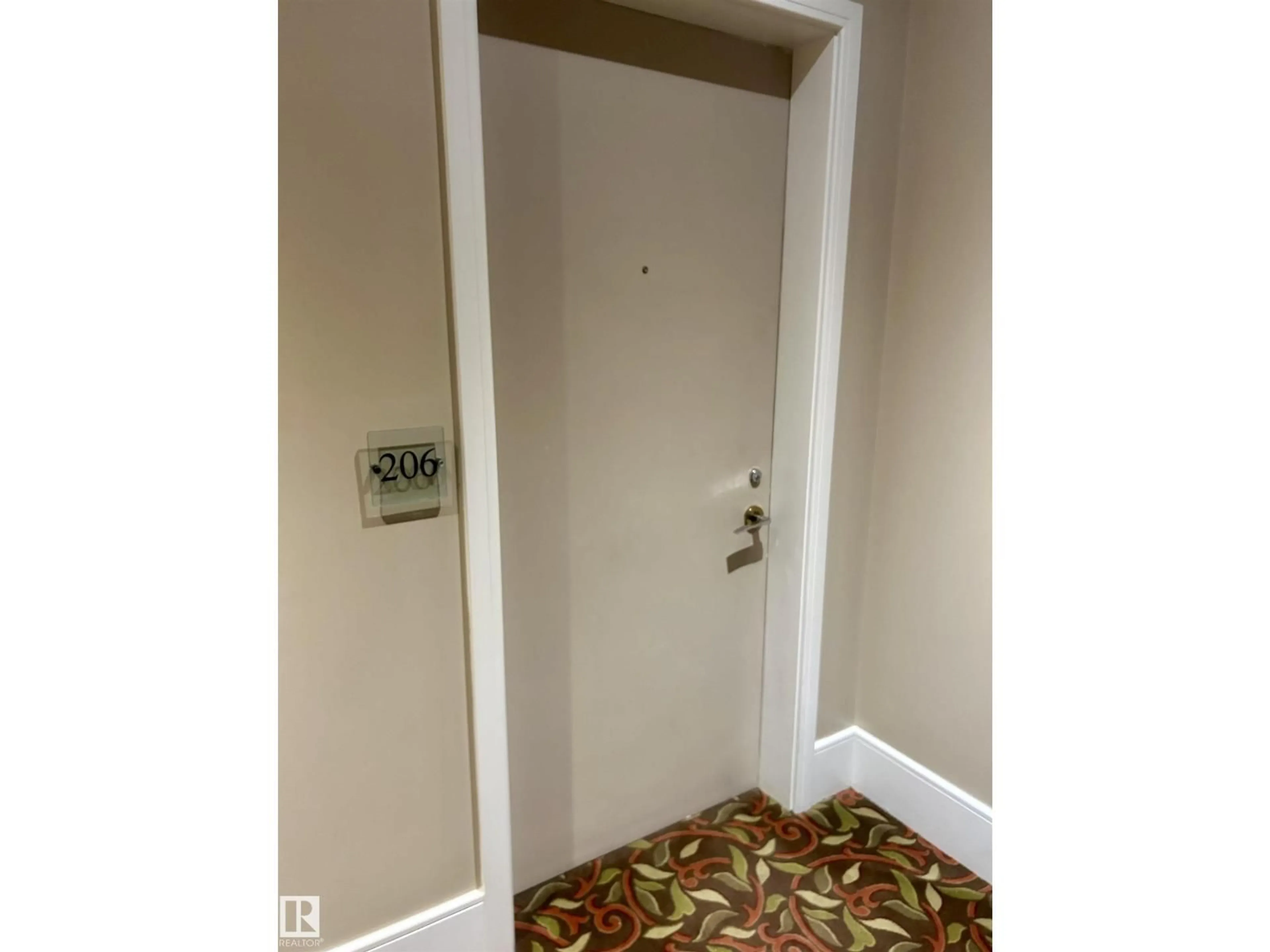 Indoor entryway for 206 - 11415 100 AV, Edmonton Alberta T5K0J5