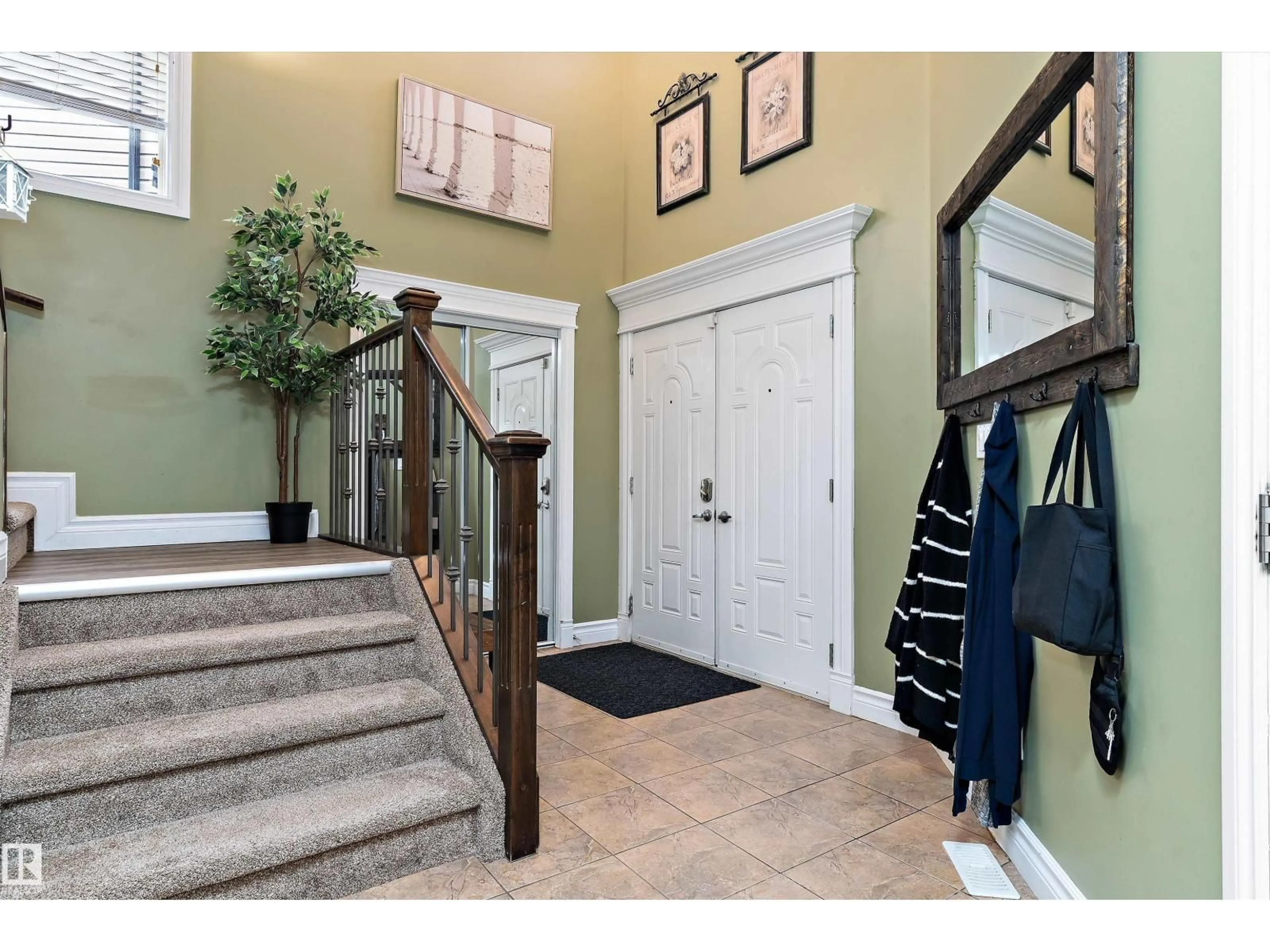 Indoor entryway for 16609 58A ST NW, Edmonton Alberta T5Y0J3