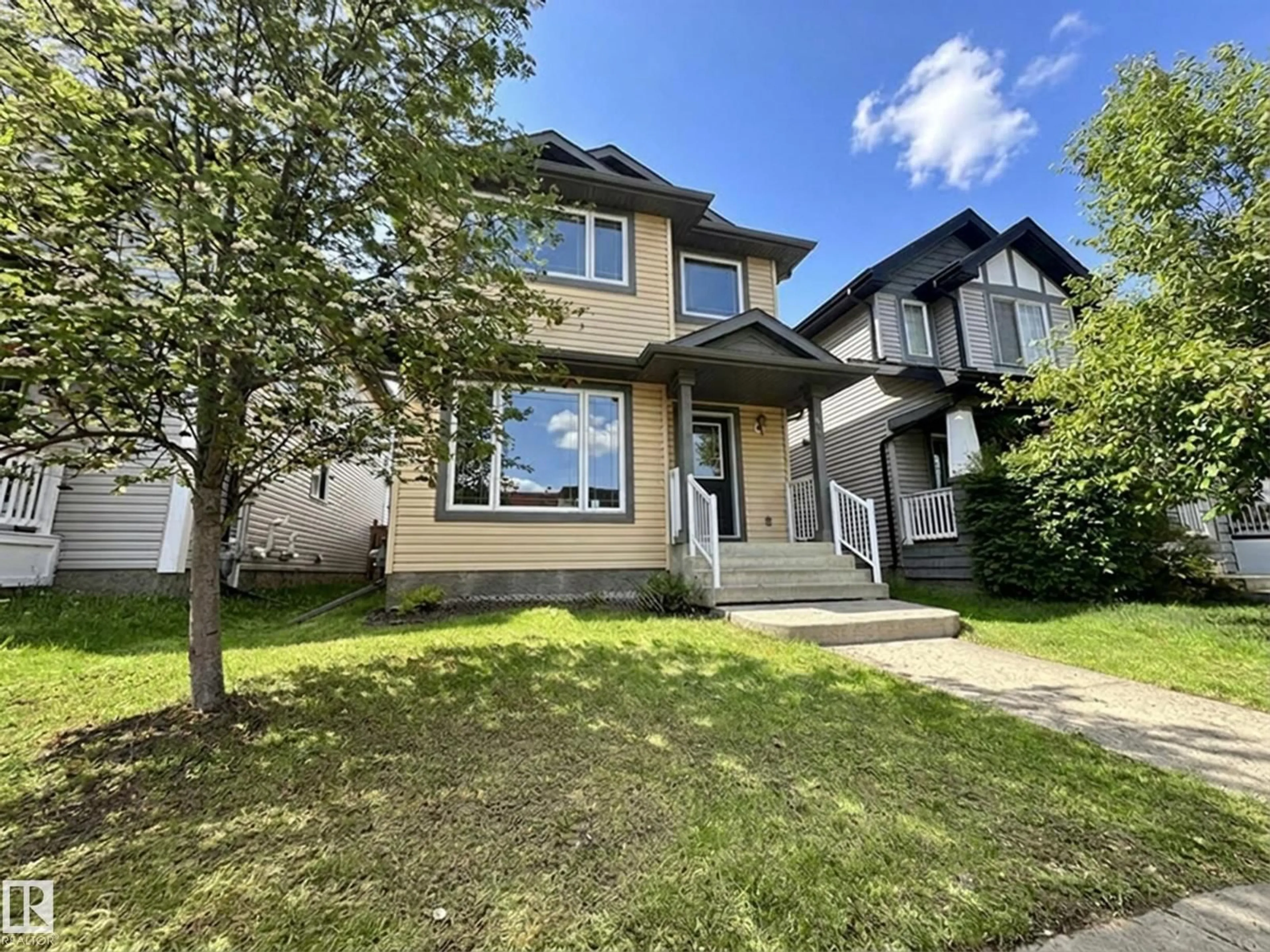 A pic from outside/outdoor area/front of a property/back of a property/a pic from drone, street for NW - 9432 211 ST, Edmonton Alberta T5T4R1