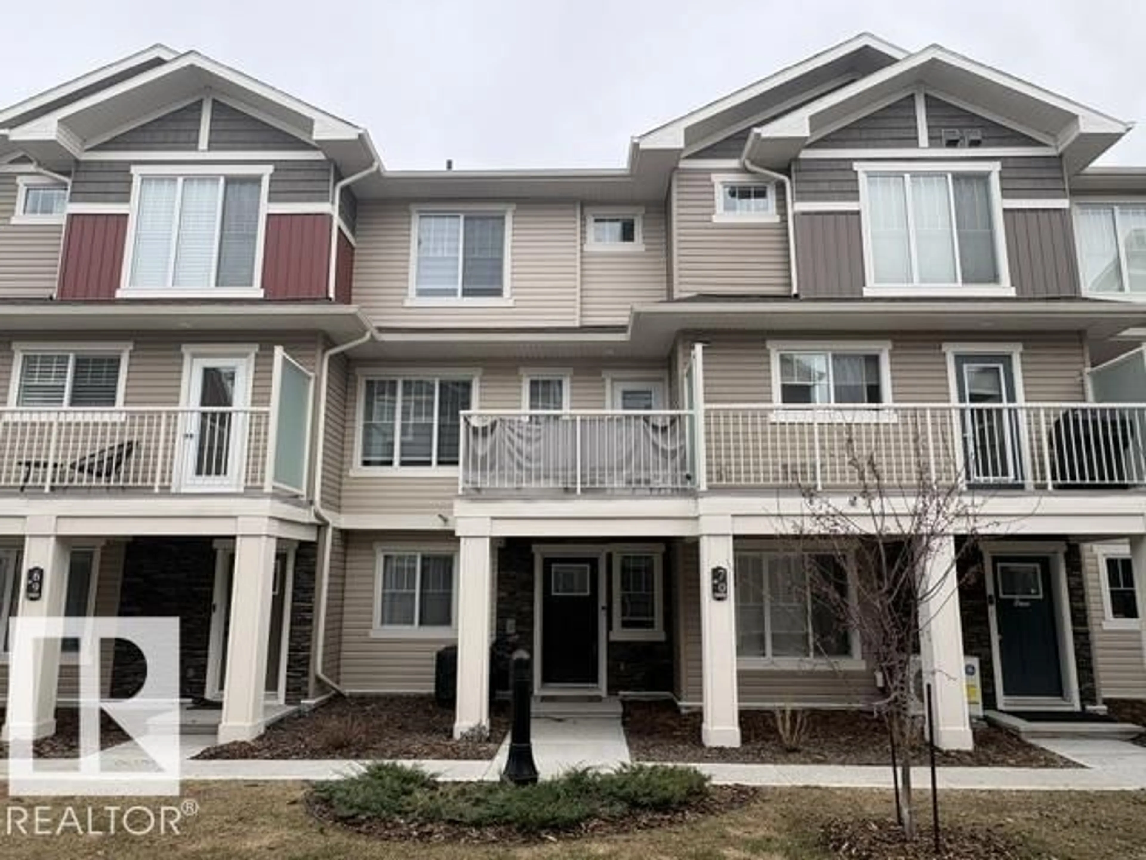 Home with vinyl exterior material, street for #70 - 17832 78 ST, Edmonton Alberta T5Z0P7