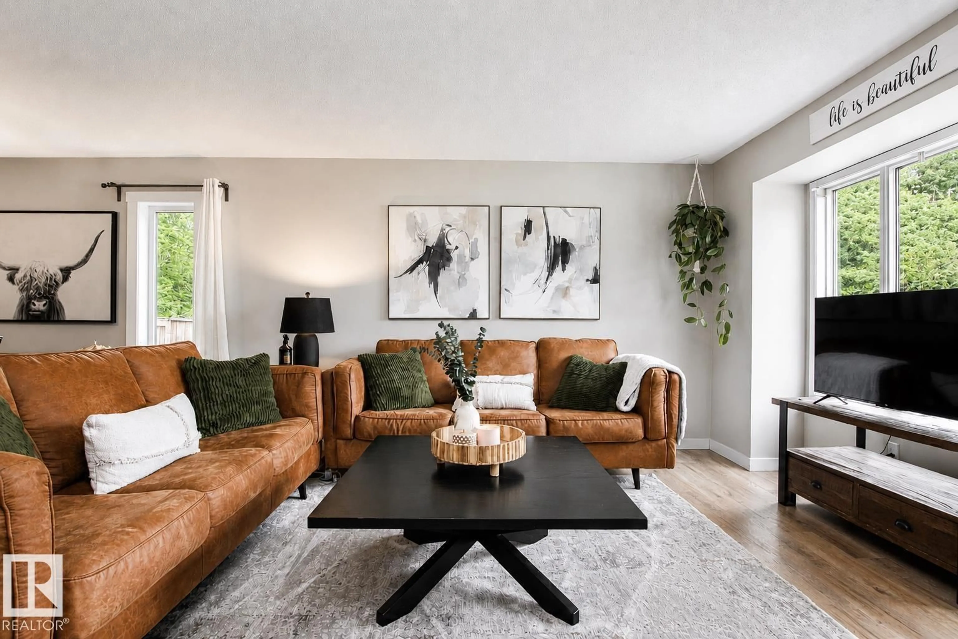 Living room with furniture, unknown for 22 DEWBERRY PL, Sherwood Park Alberta T8H1M5