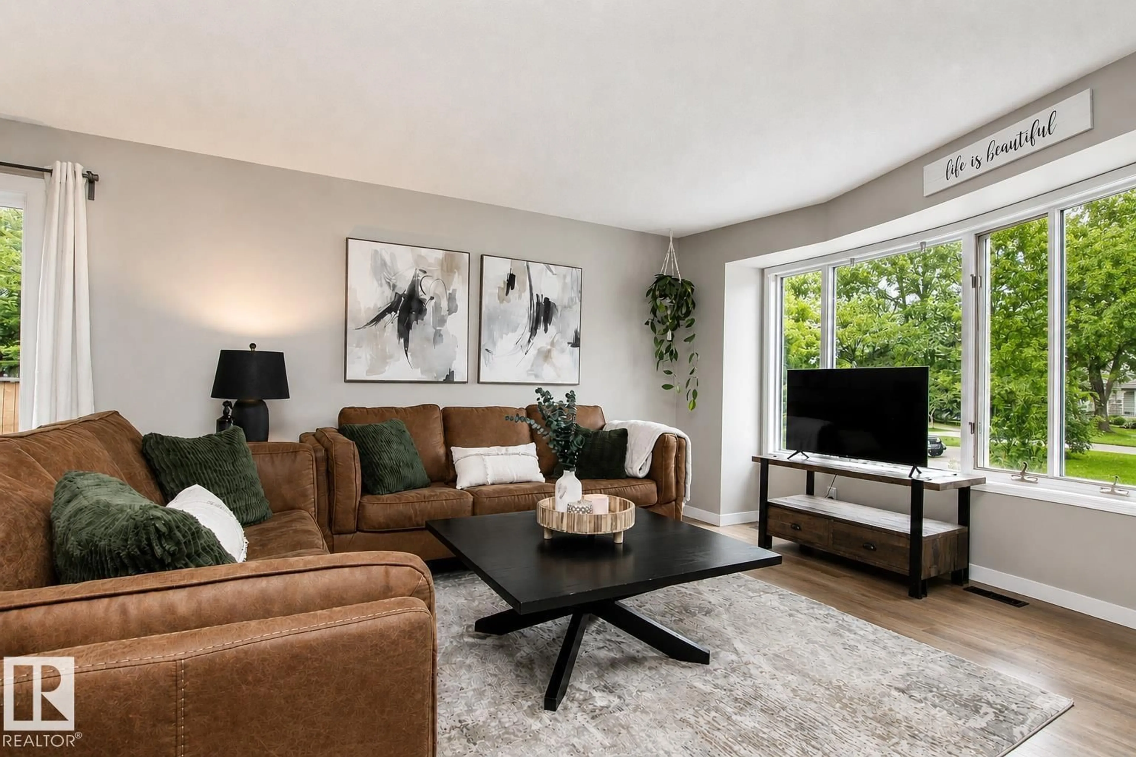 Living room with furniture, unknown for 22 DEWBERRY PL, Sherwood Park Alberta T8H1M5