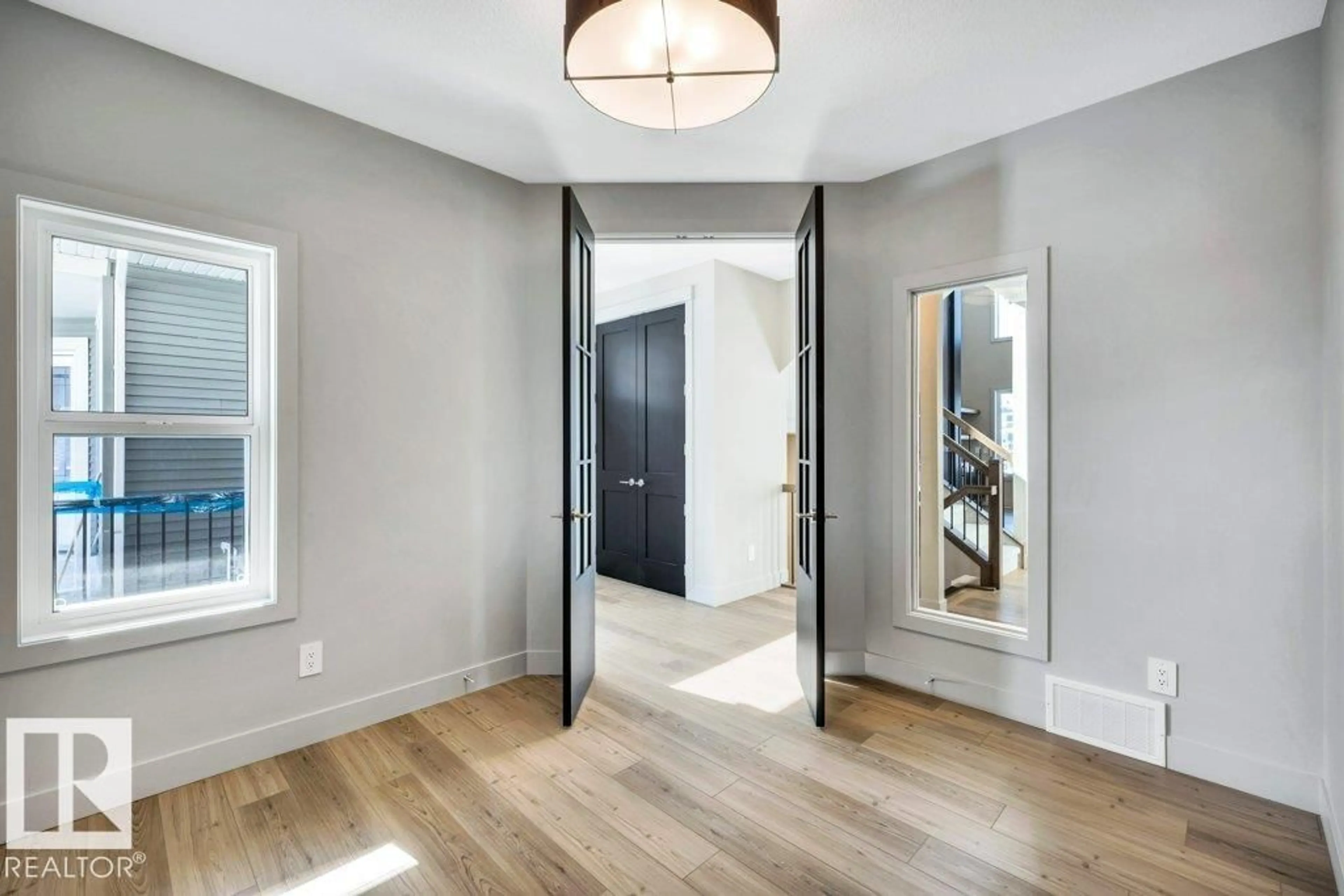 Indoor entryway for 17 NORWYCK WY, Spruce Grove Alberta T7X3G5
