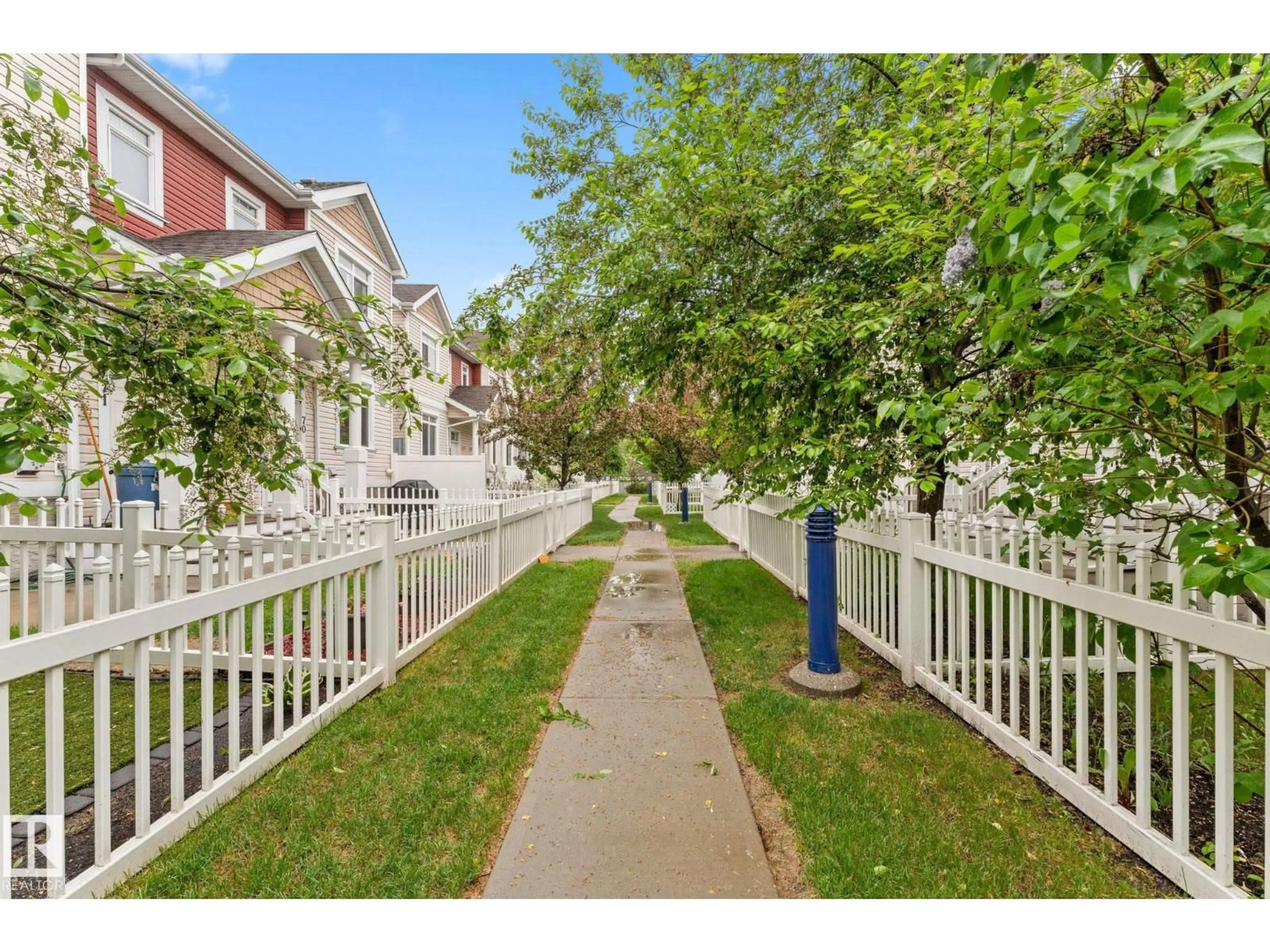 Patio, street for #58 - 1804 70 ST, Edmonton Alberta T6X0H4