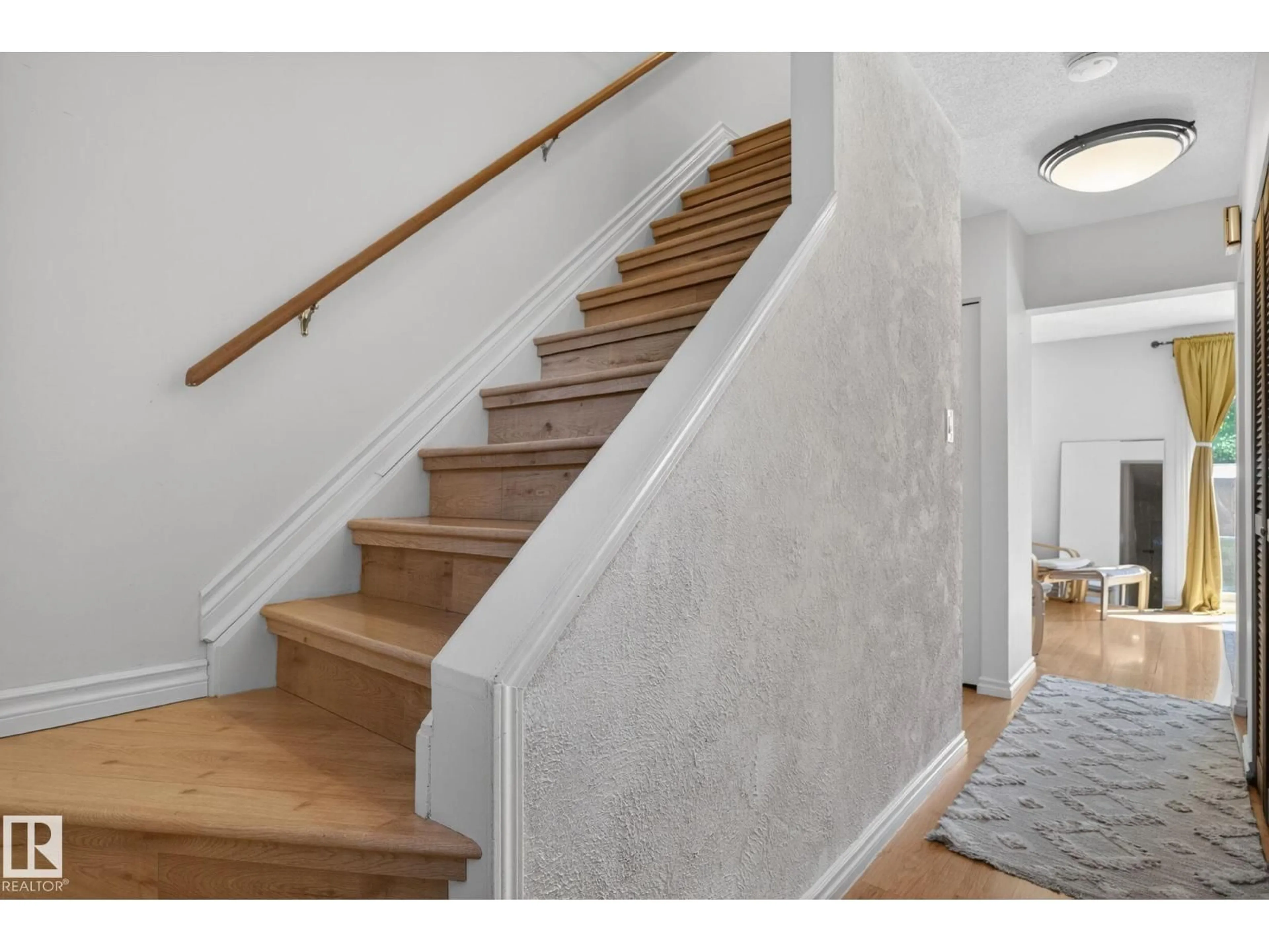 Unknown for 132 WOODSTOCK NW, Edmonton Alberta T5T0H6