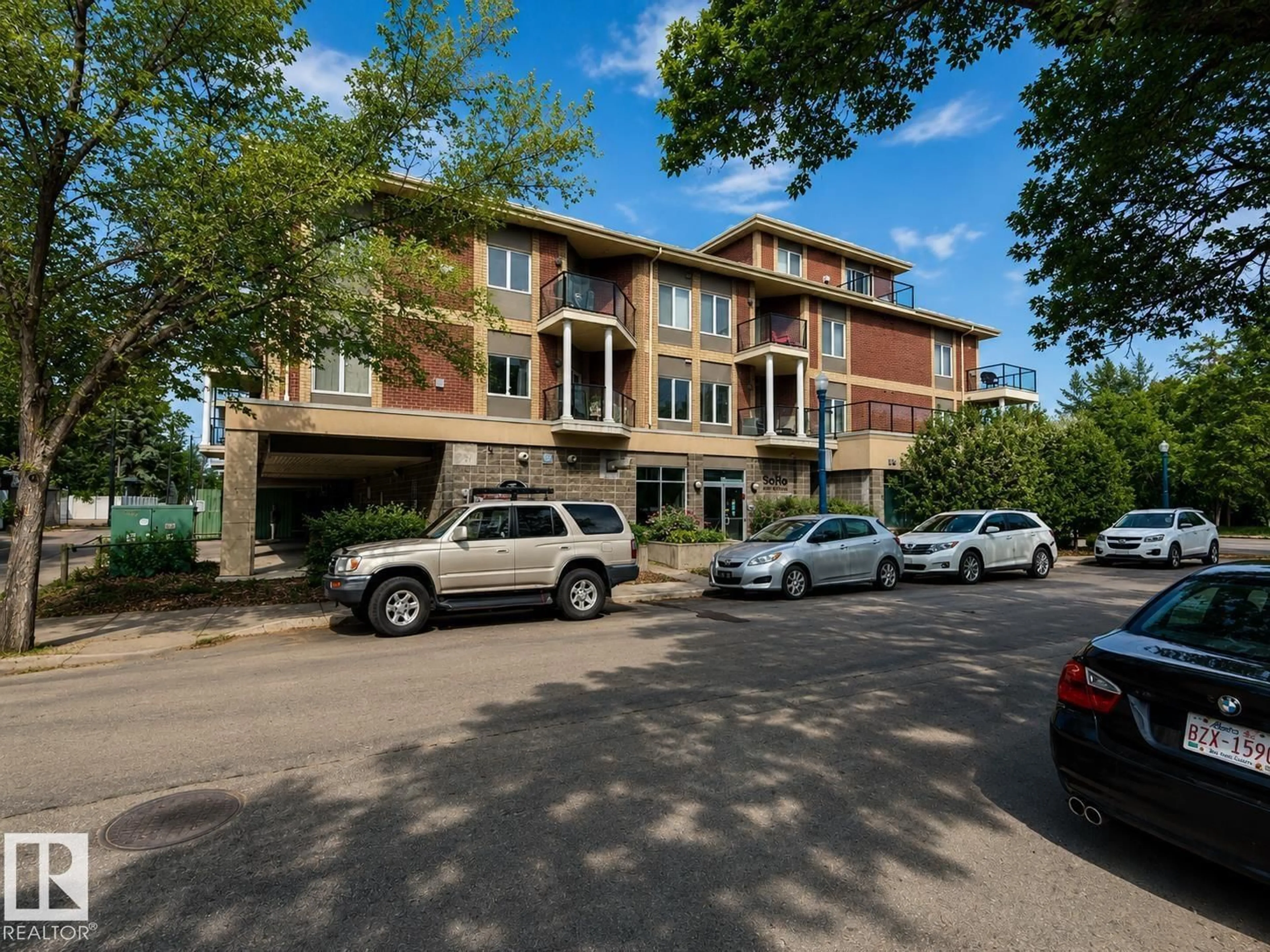 Unknown for 405 - 9750 94 ST, Edmonton Alberta T6C2E3