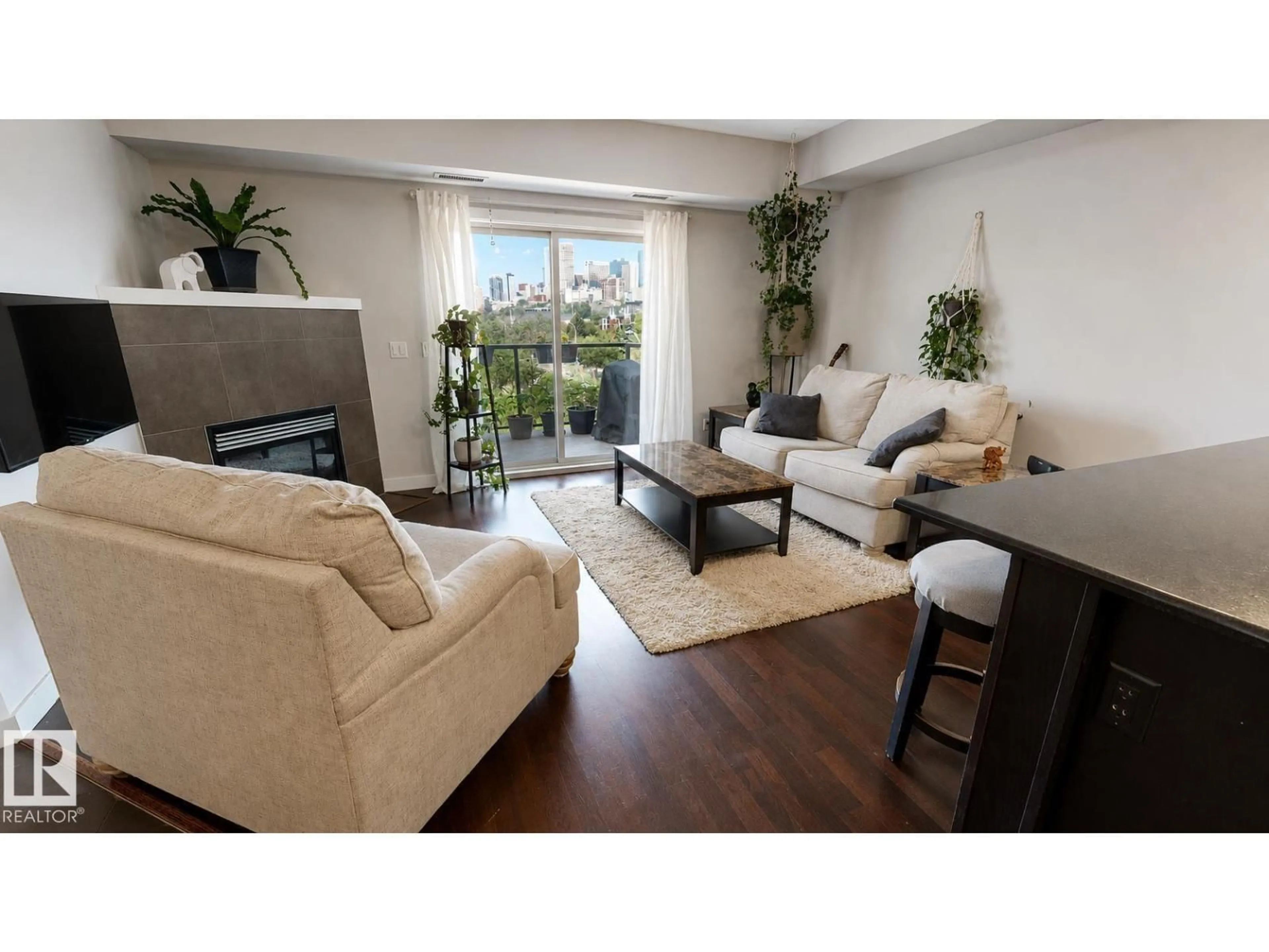 Unknown for 405 - 9750 94 ST, Edmonton Alberta T6C2E3