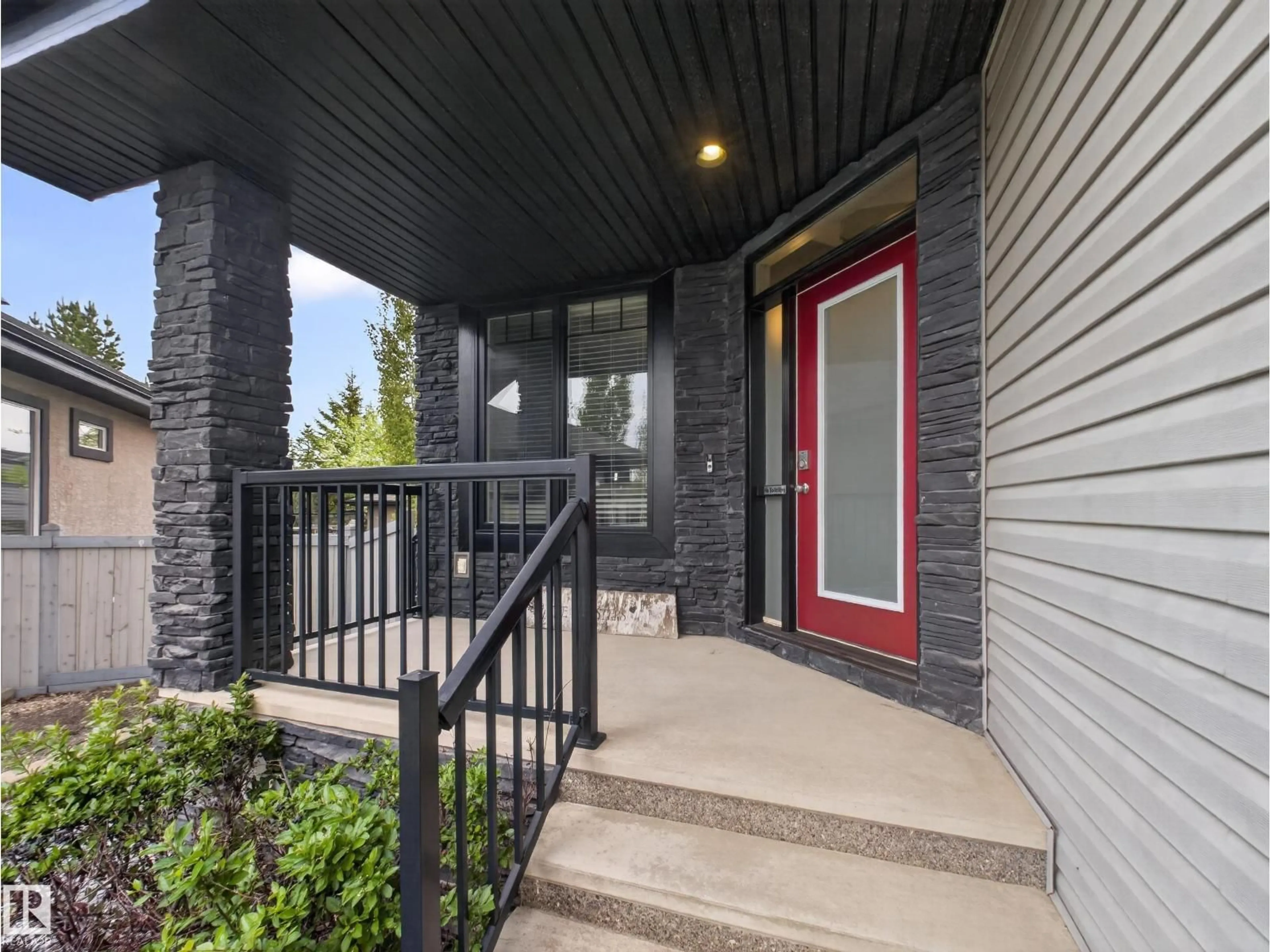 Unknown for 102 LACOMBE DR, St. Albert Alberta T8N3V7