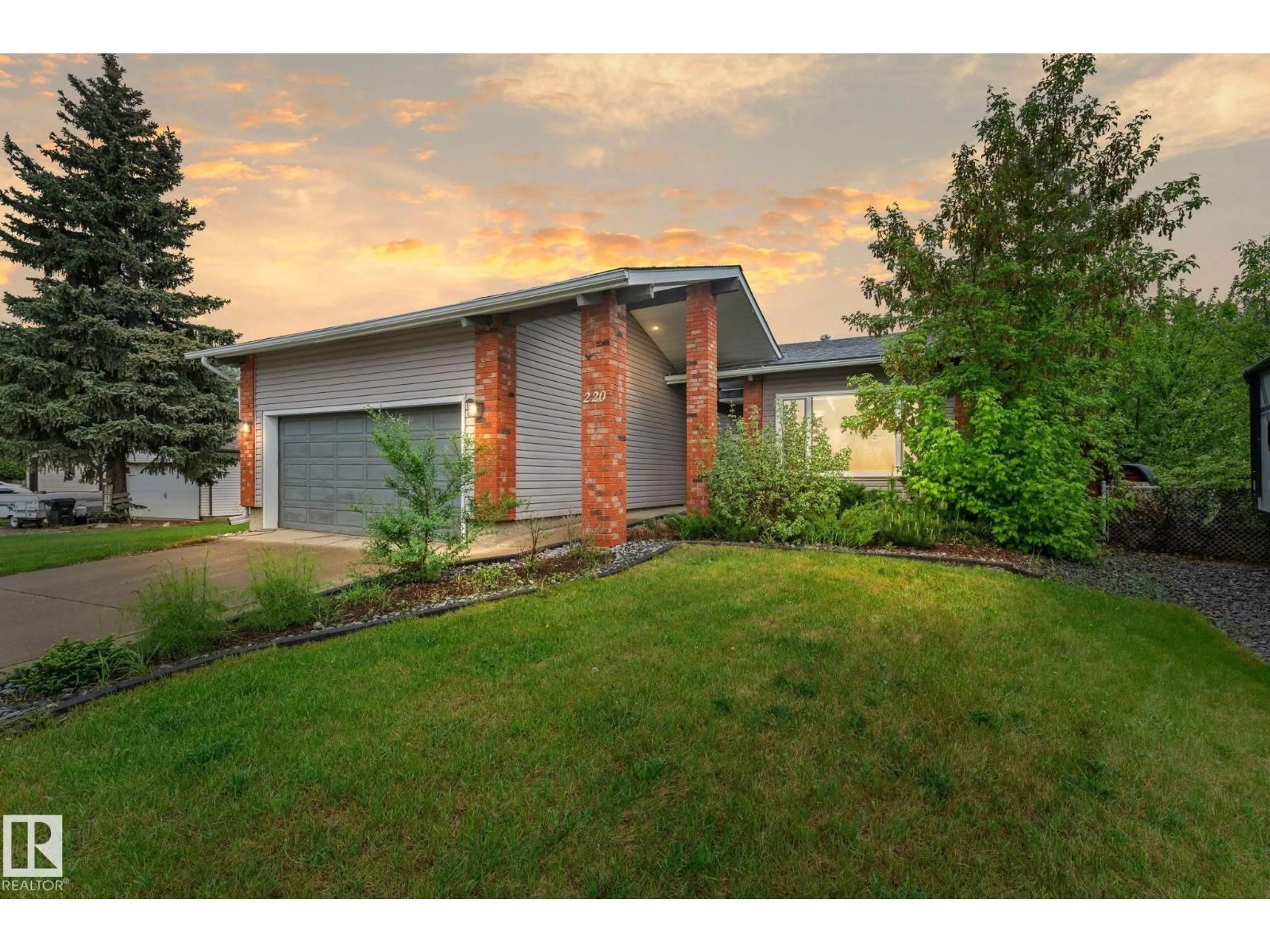 Unknown for 220 GREYSTONE TC, Sherwood Park Alberta T8A3E8