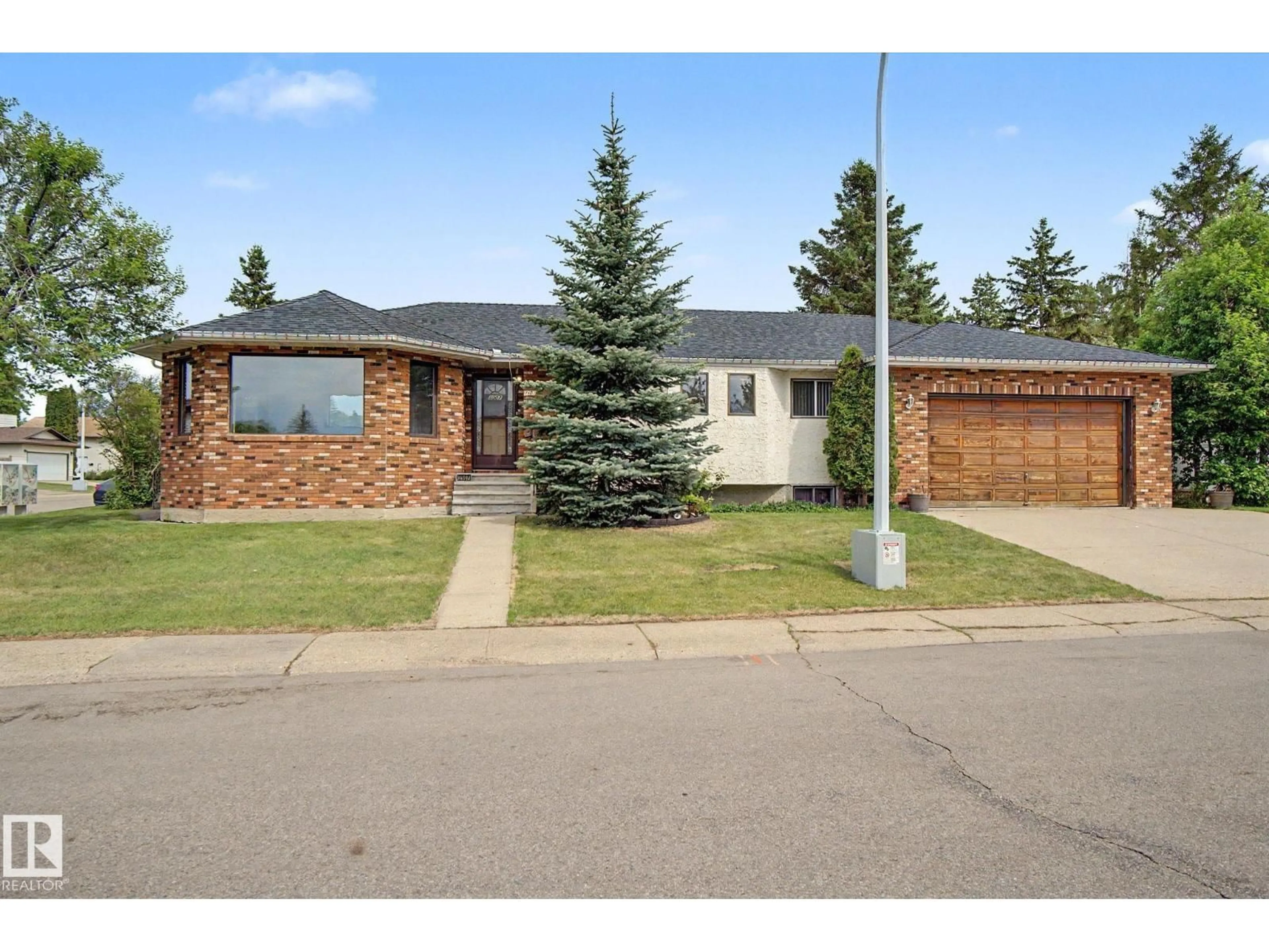 Home with brick exterior material, street for 2907 49 ST, Edmonton Alberta T6L6B7