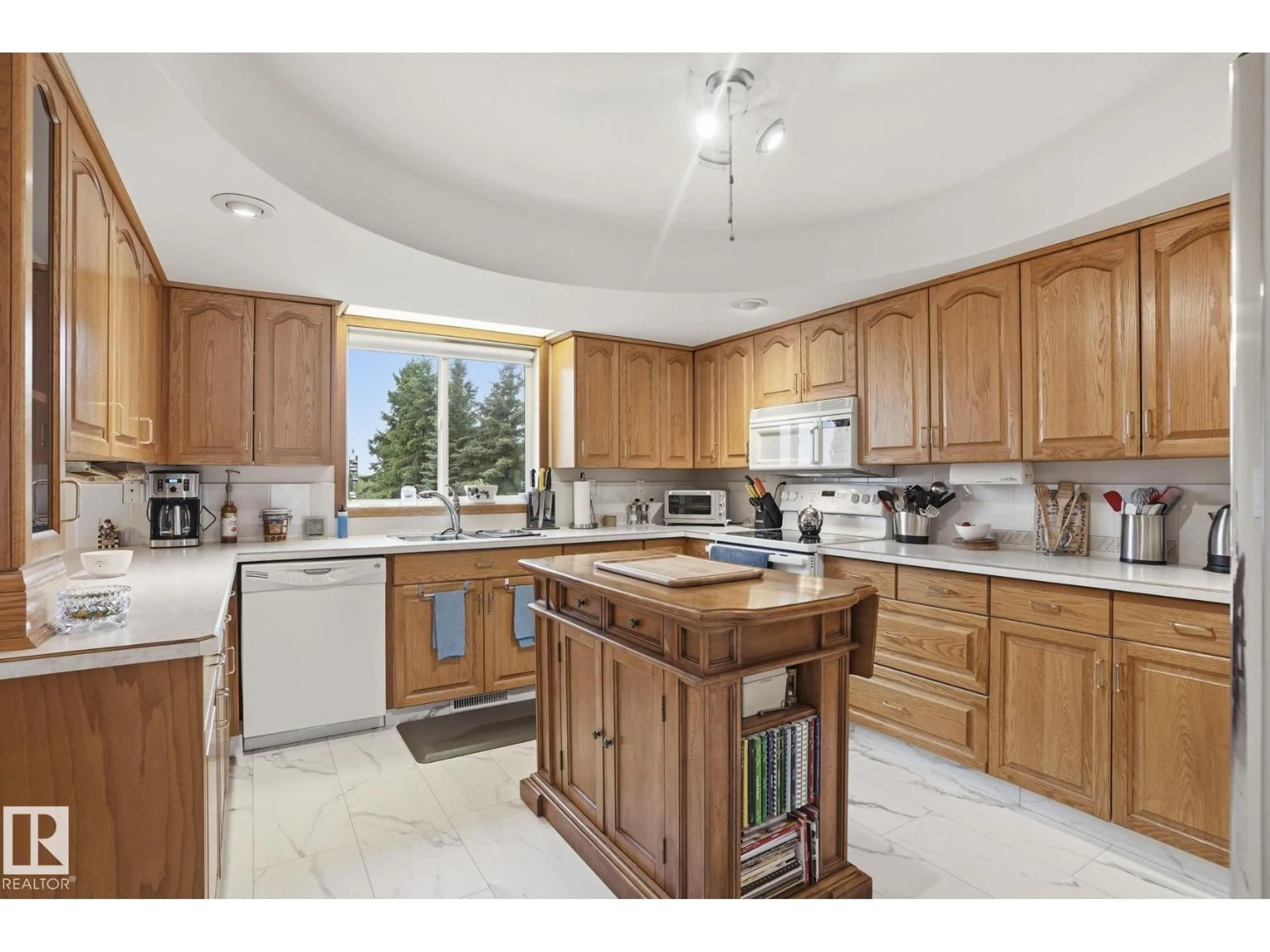 Open concept kitchen, ceramic/tile floor for 1307 TWP ROAD 510, Rural Parkland County Alberta T7Y2N2