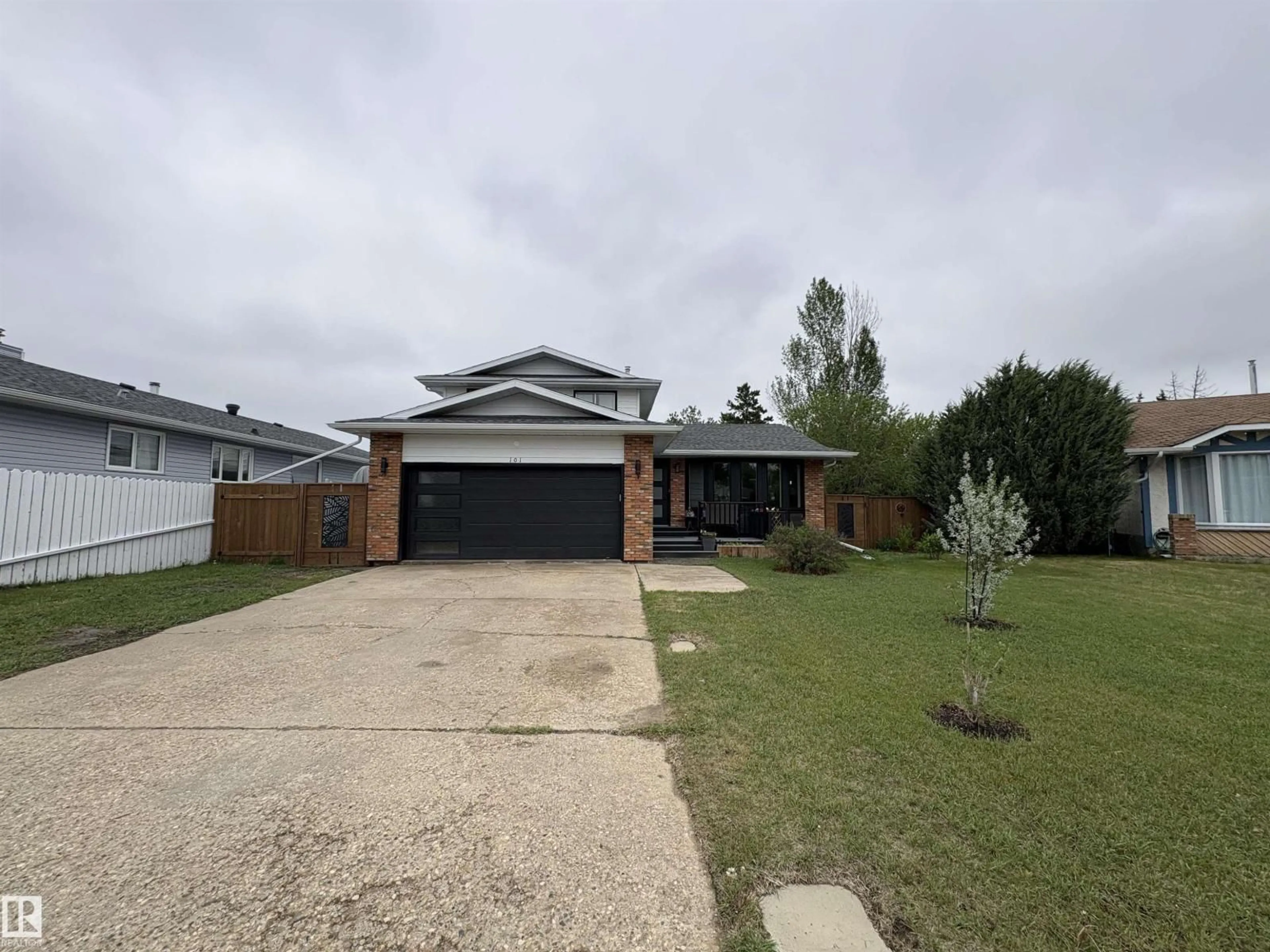 A pic from outside/outdoor area/front of a property/back of a property/a pic from drone, street for 101 HILLSIDE PL, Millet Alberta T0C1Z0