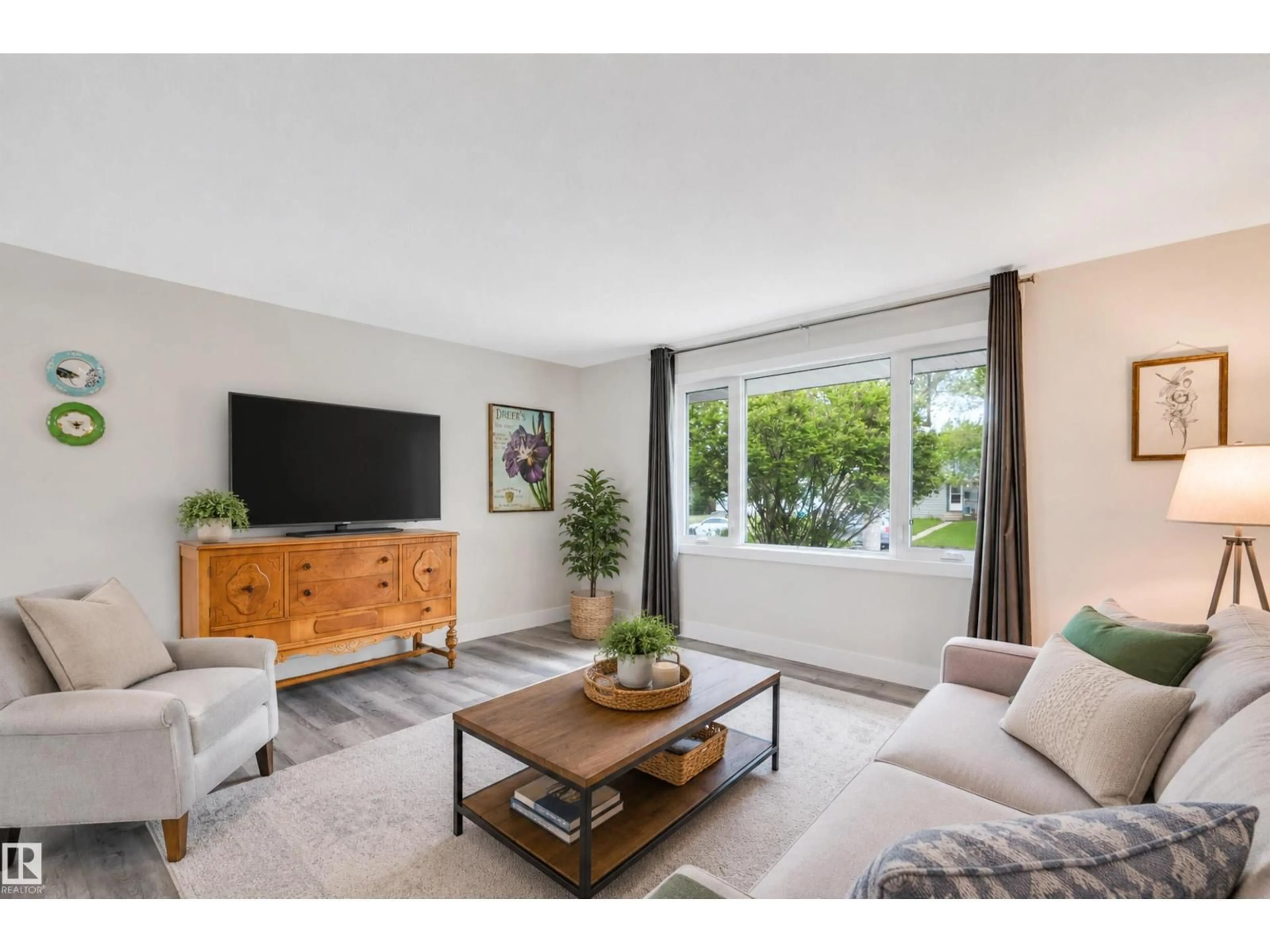 Living room with furniture, unknown for 60 CORINTHIA DR, Leduc Alberta T9E4M6