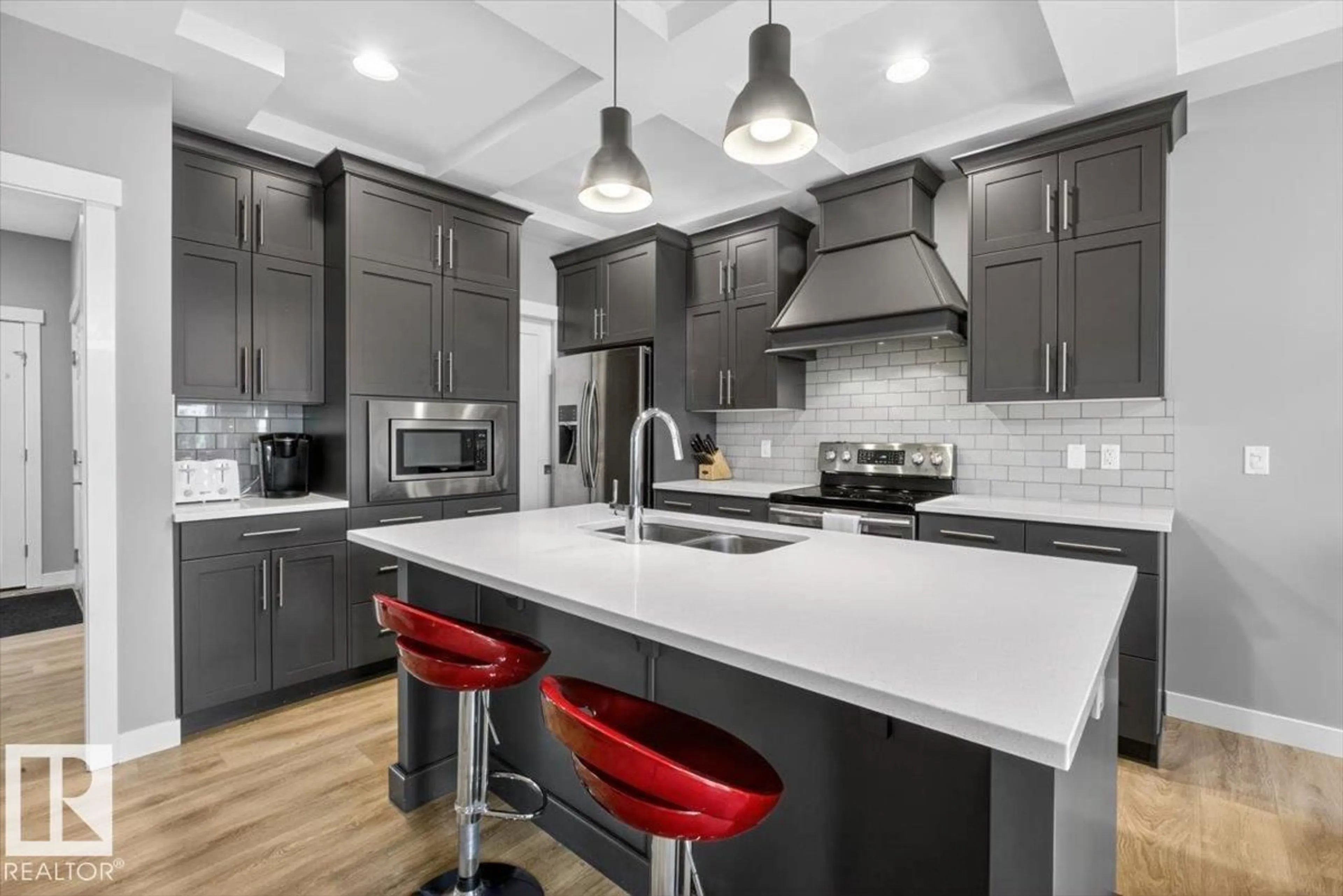 Contemporary kitchen, unknown for 148 AMBERLEY WY, Sherwood Park Alberta T8H0X2