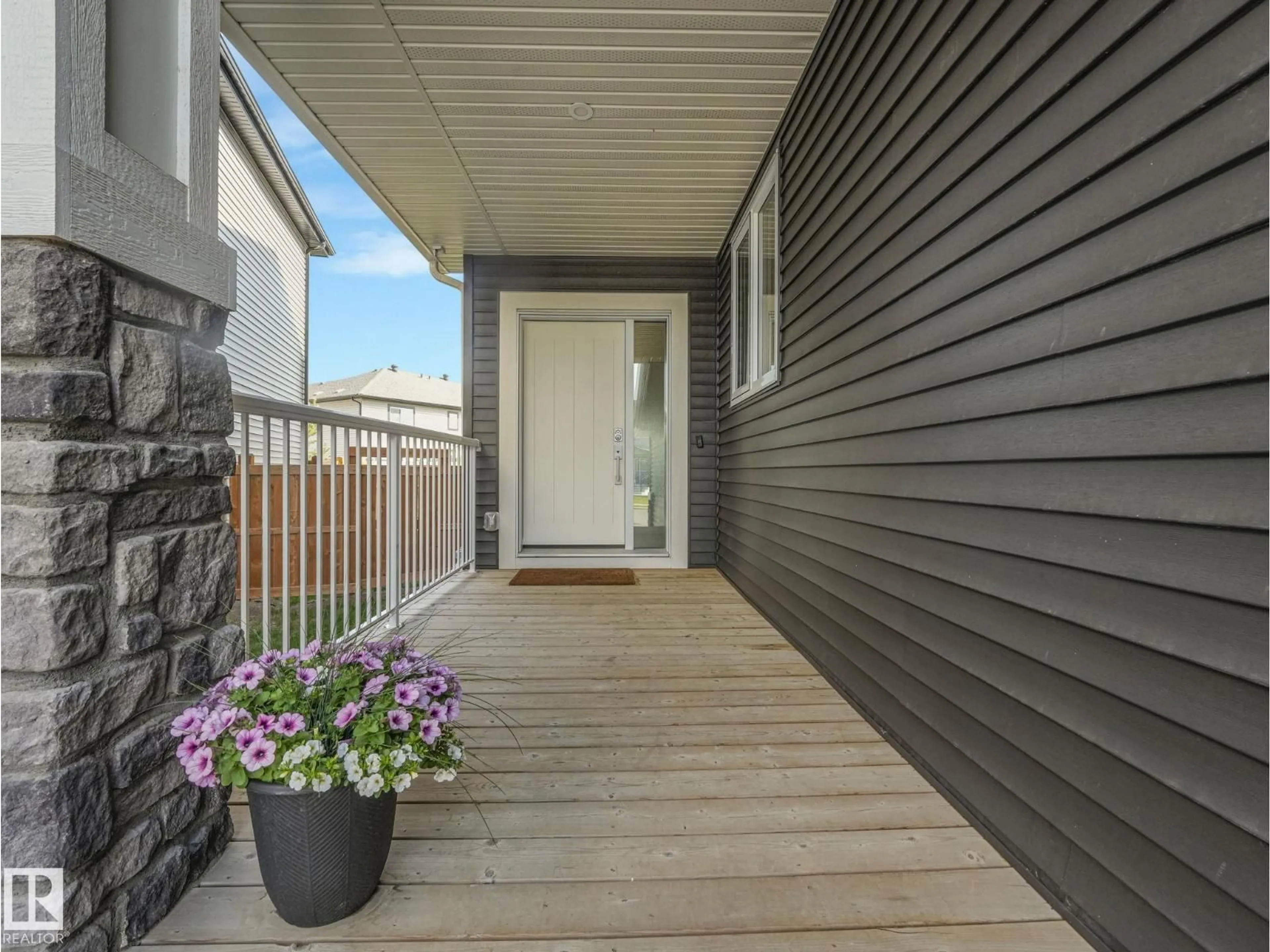 Unknown for 6404 176 AV, Edmonton Alberta T5Y4A9