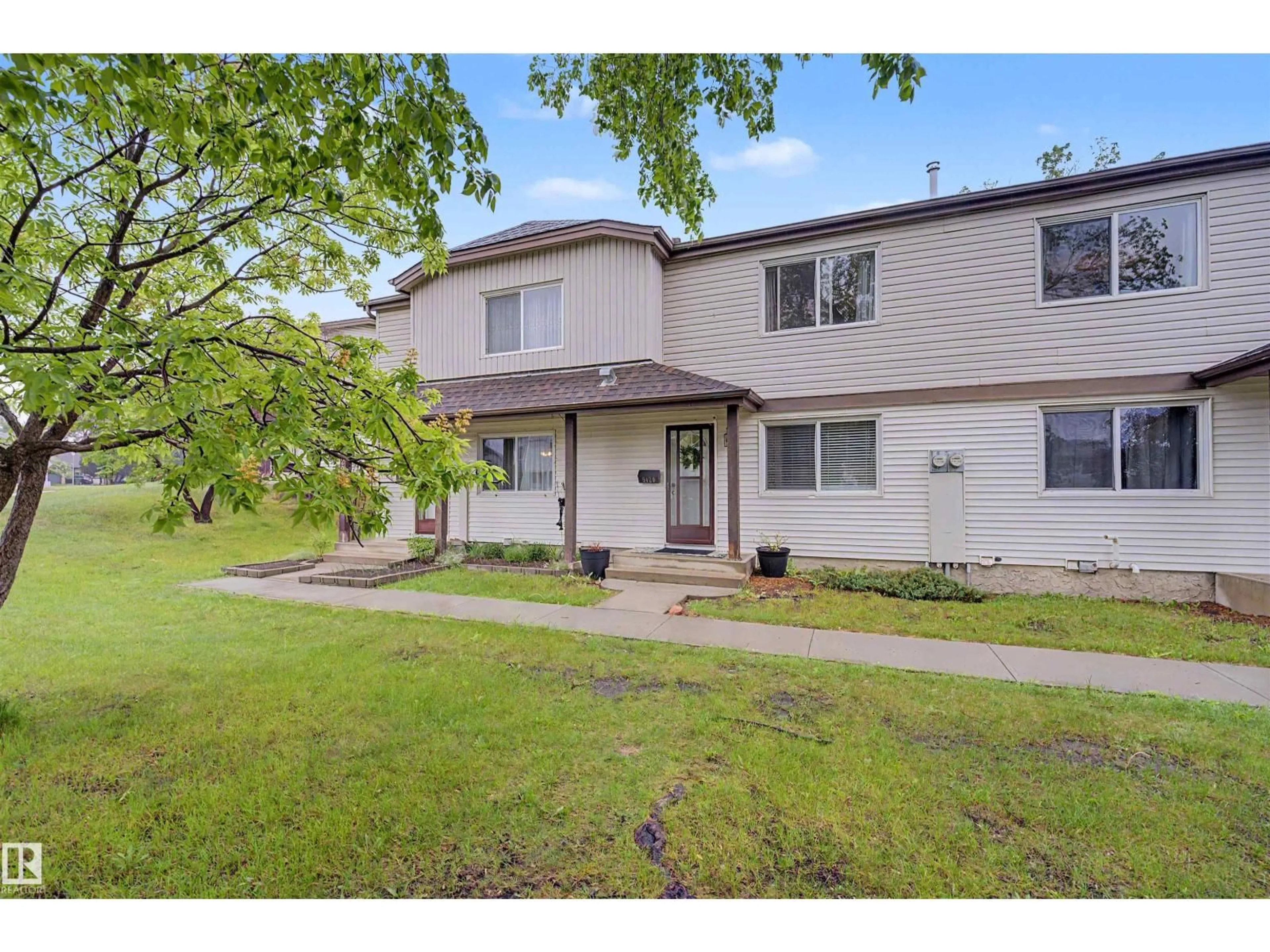 A pic from outside/outdoor area/front of a property/back of a property/a pic from drone, street for 5420 146 AV, Edmonton Alberta T5A4L6