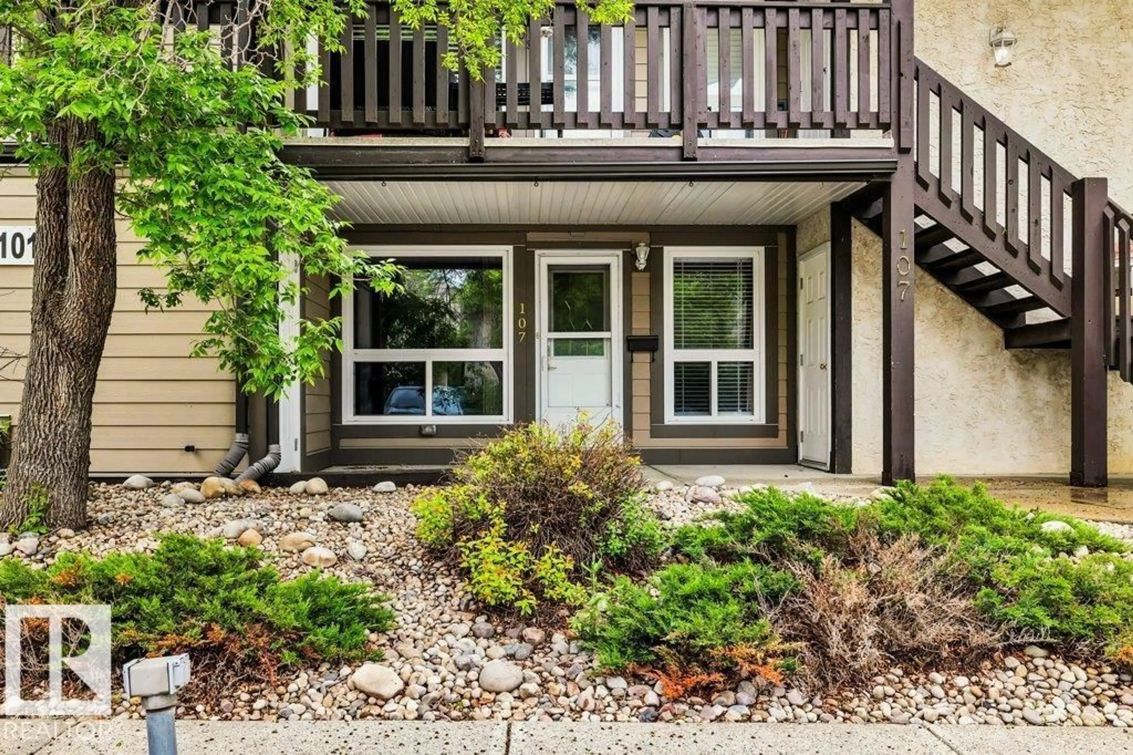 Unknown for 107 WOODLANDS RD, St. Albert Alberta T8N5H2