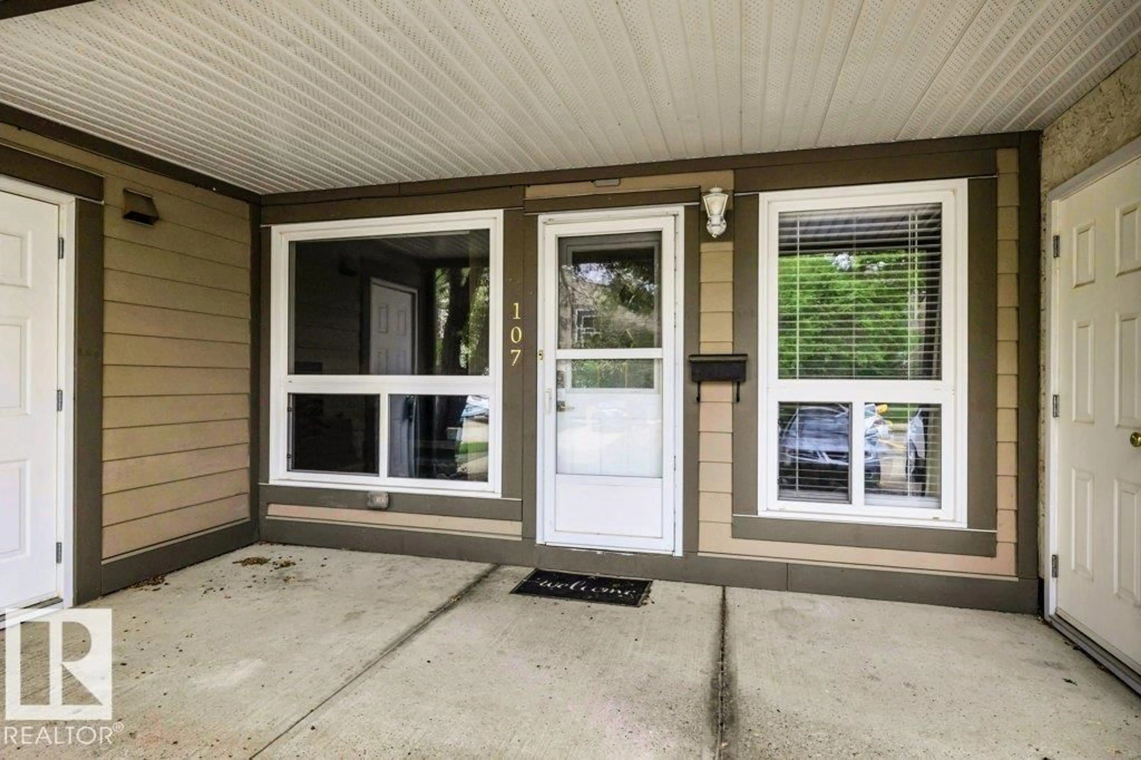 Unknown for 107 WOODLANDS RD, St. Albert Alberta T8N5H2