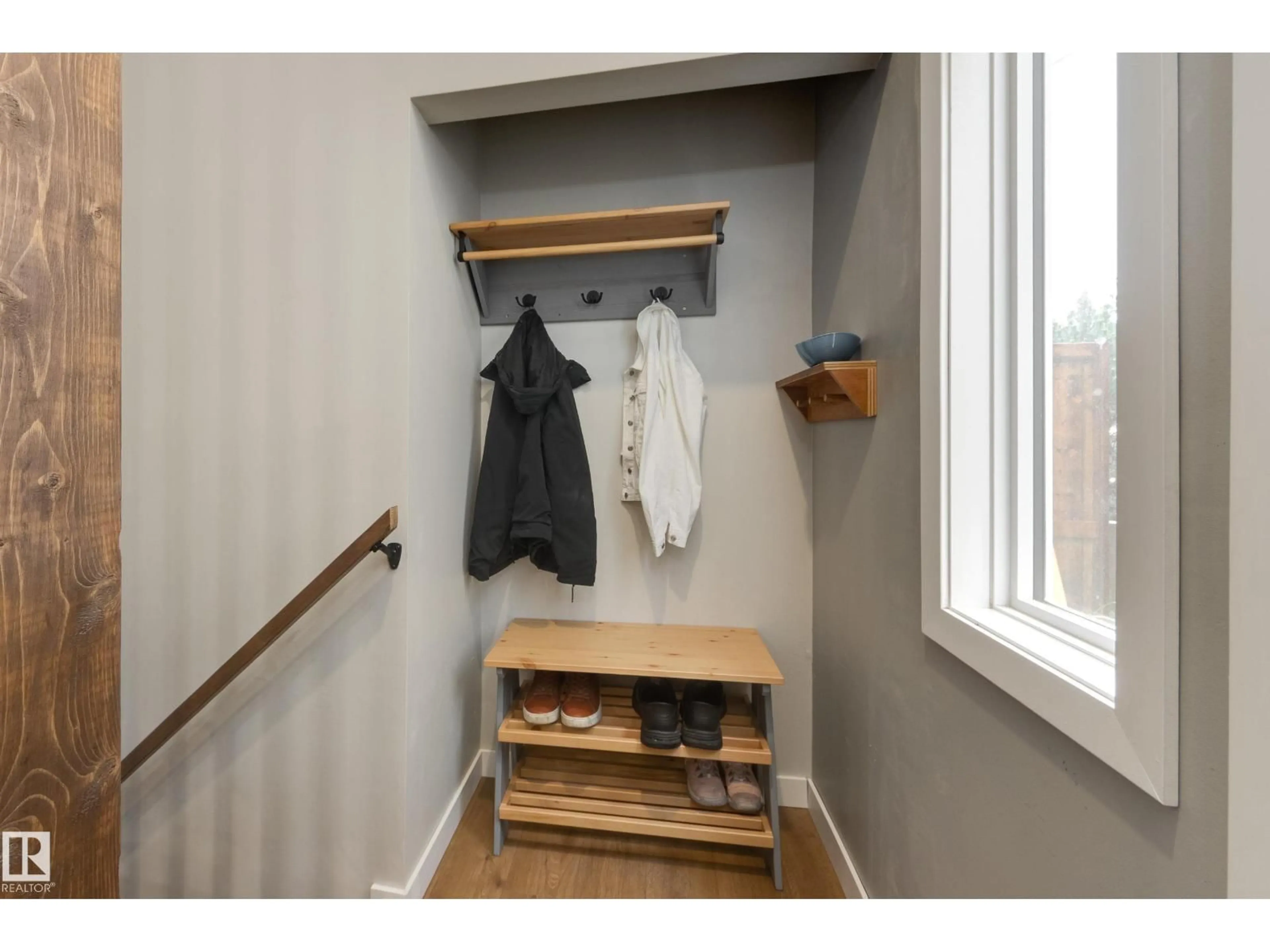 Storage room or clothes room or walk-in closet for 29 CHUNGO DR, Devon Alberta T9G1T6