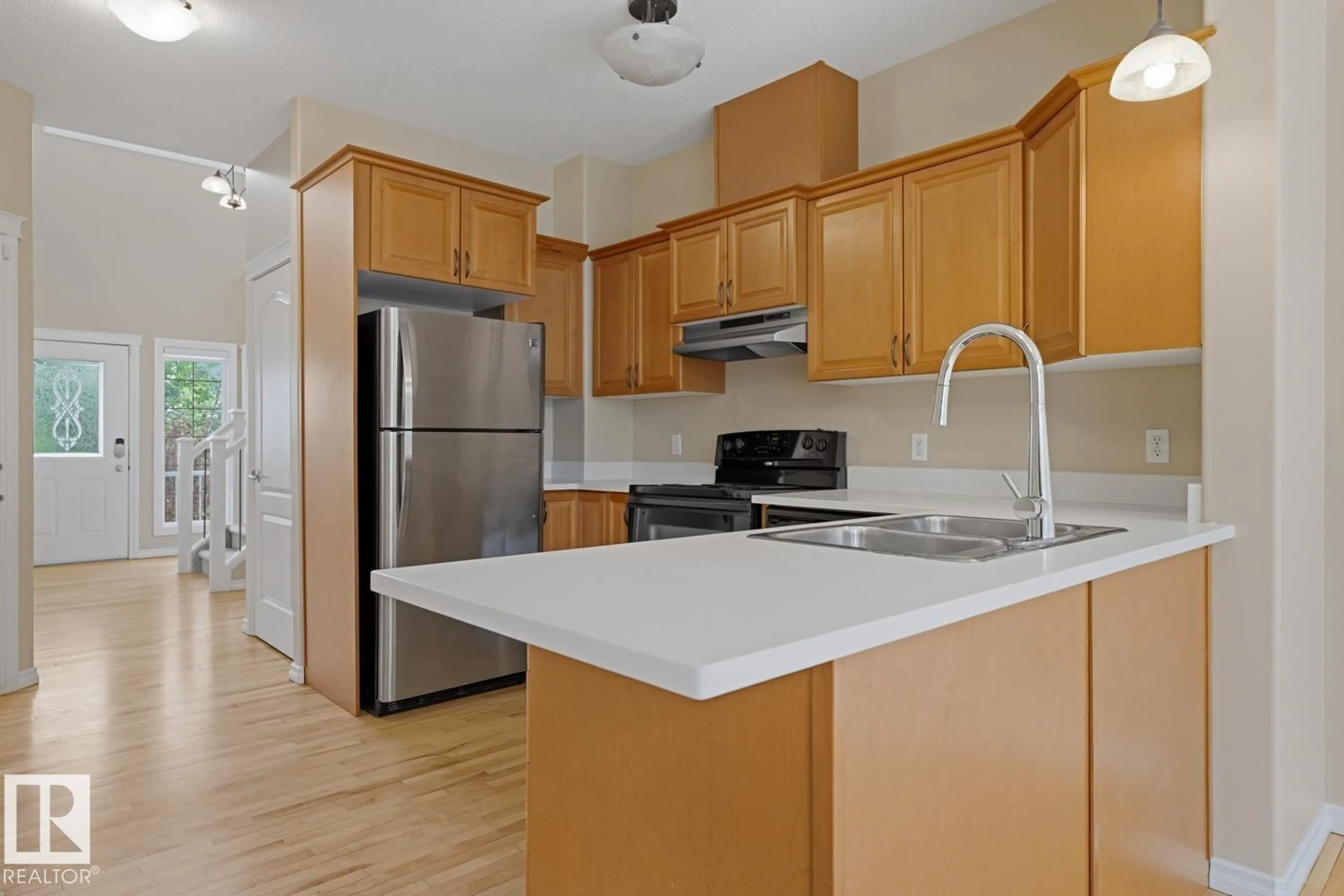 Standard kitchen, unknown for SW - 11612 11 AV, Edmonton Alberta T6W1W8