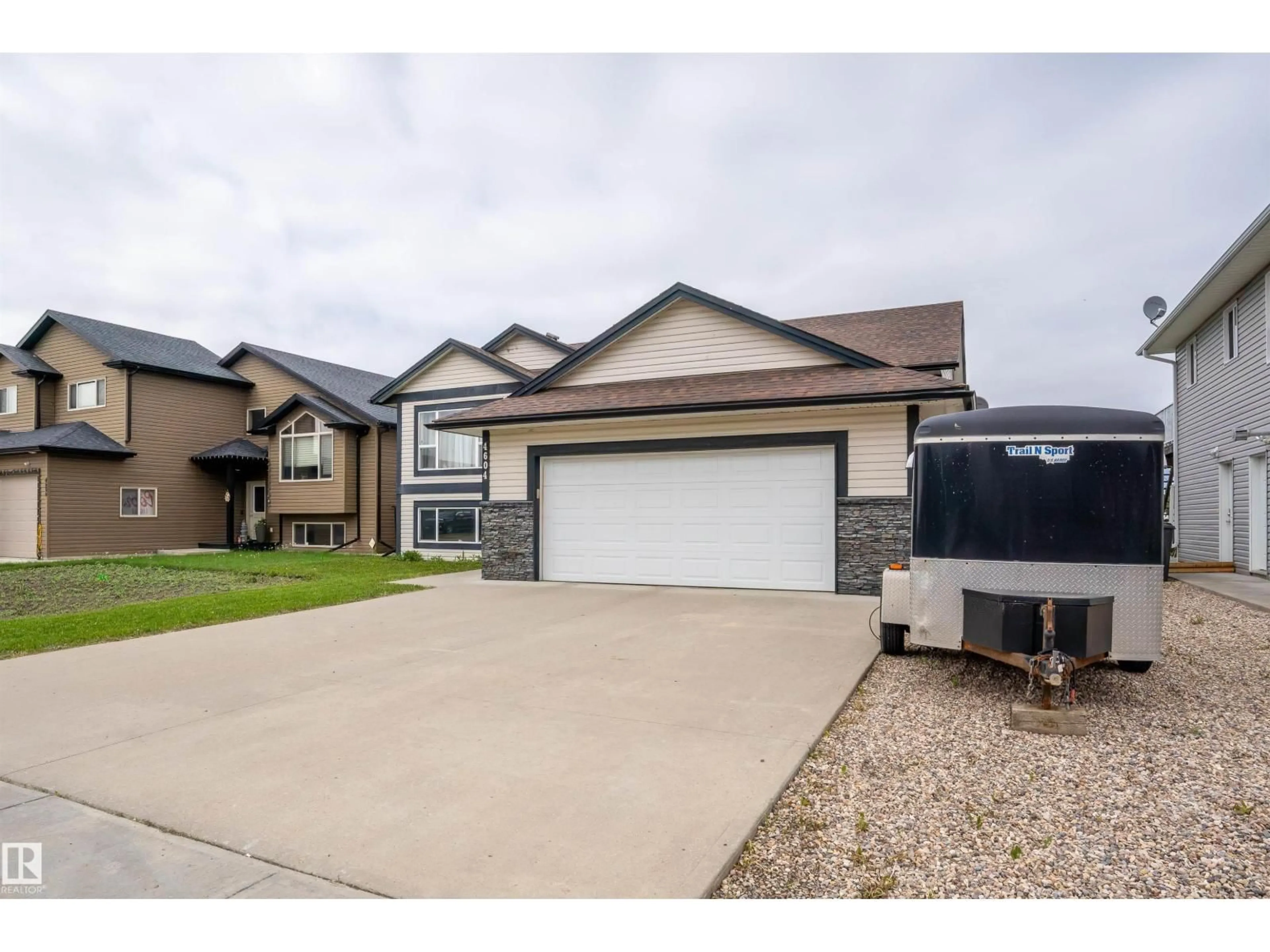 Home with vinyl exterior material, street for 4604 62 AV, Cold Lake Alberta T9M2B5