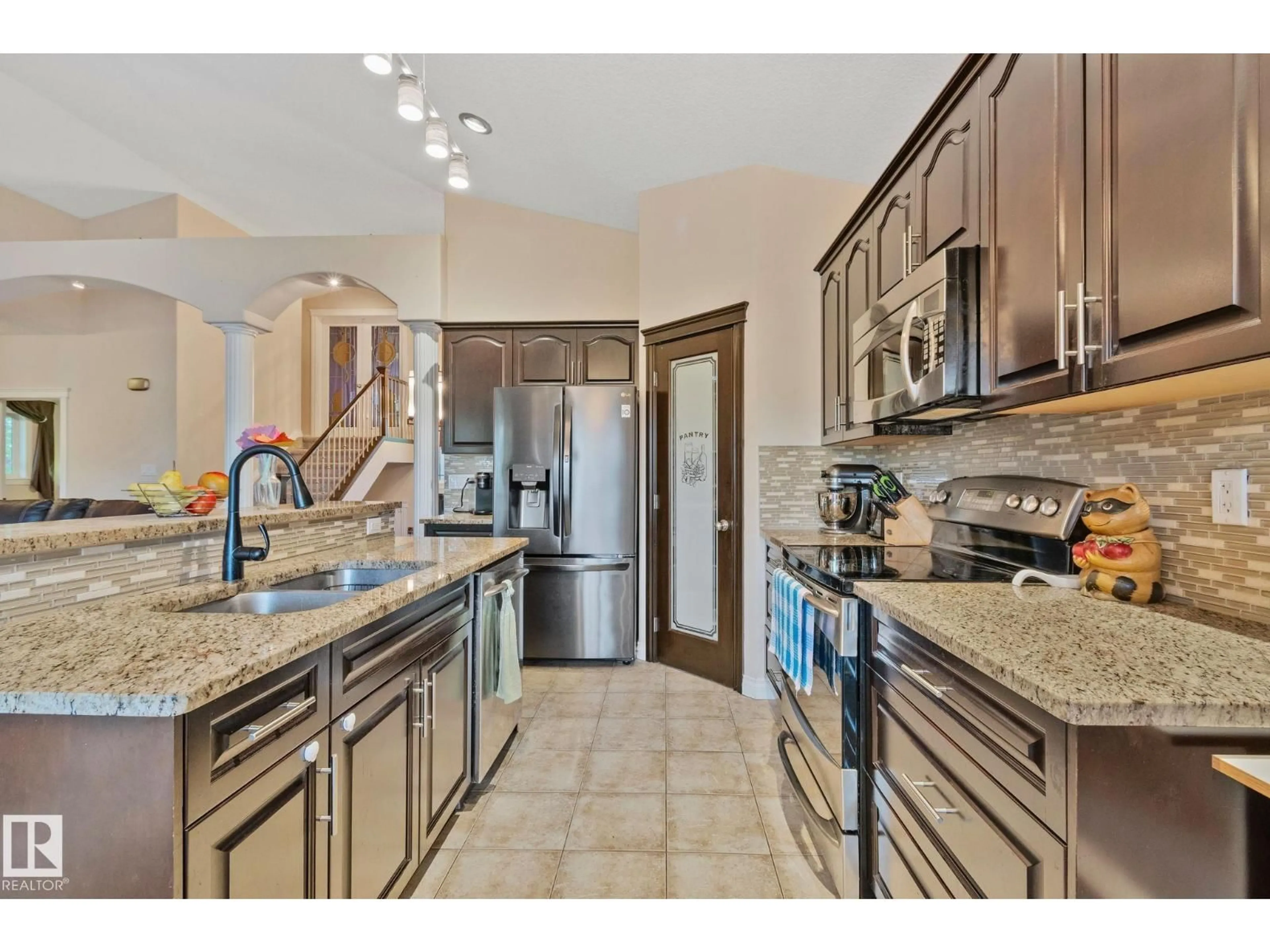 Open concept kitchen, ceramic/tile floor for NW - 9833 153 ST, Edmonton Alberta T5P2A6