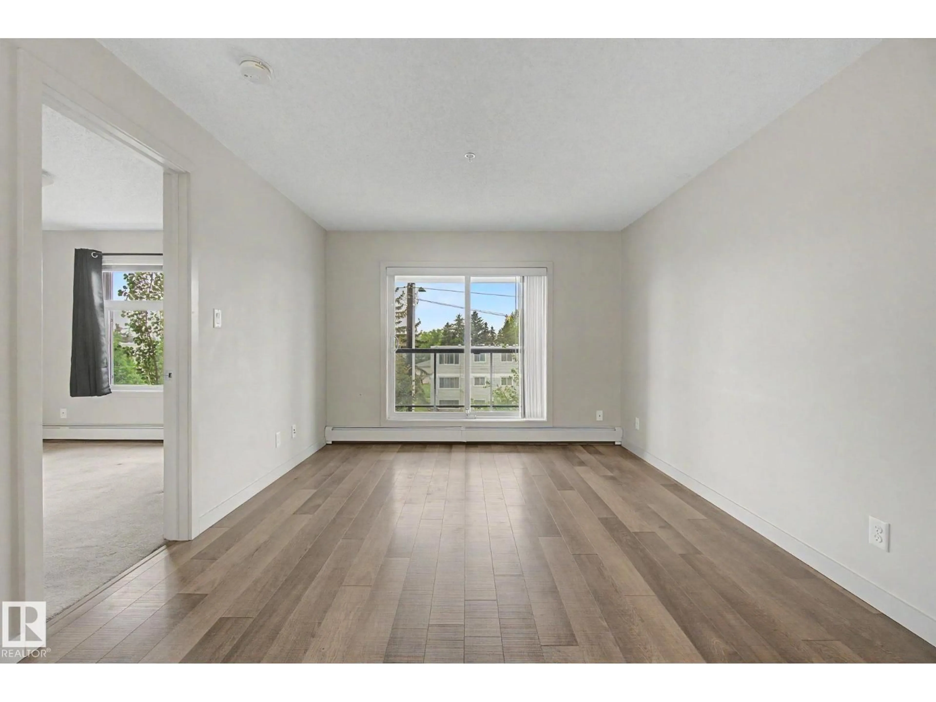 A pic of a room for 359 7805 71 ST NW, Edmonton Alberta T6B3V6