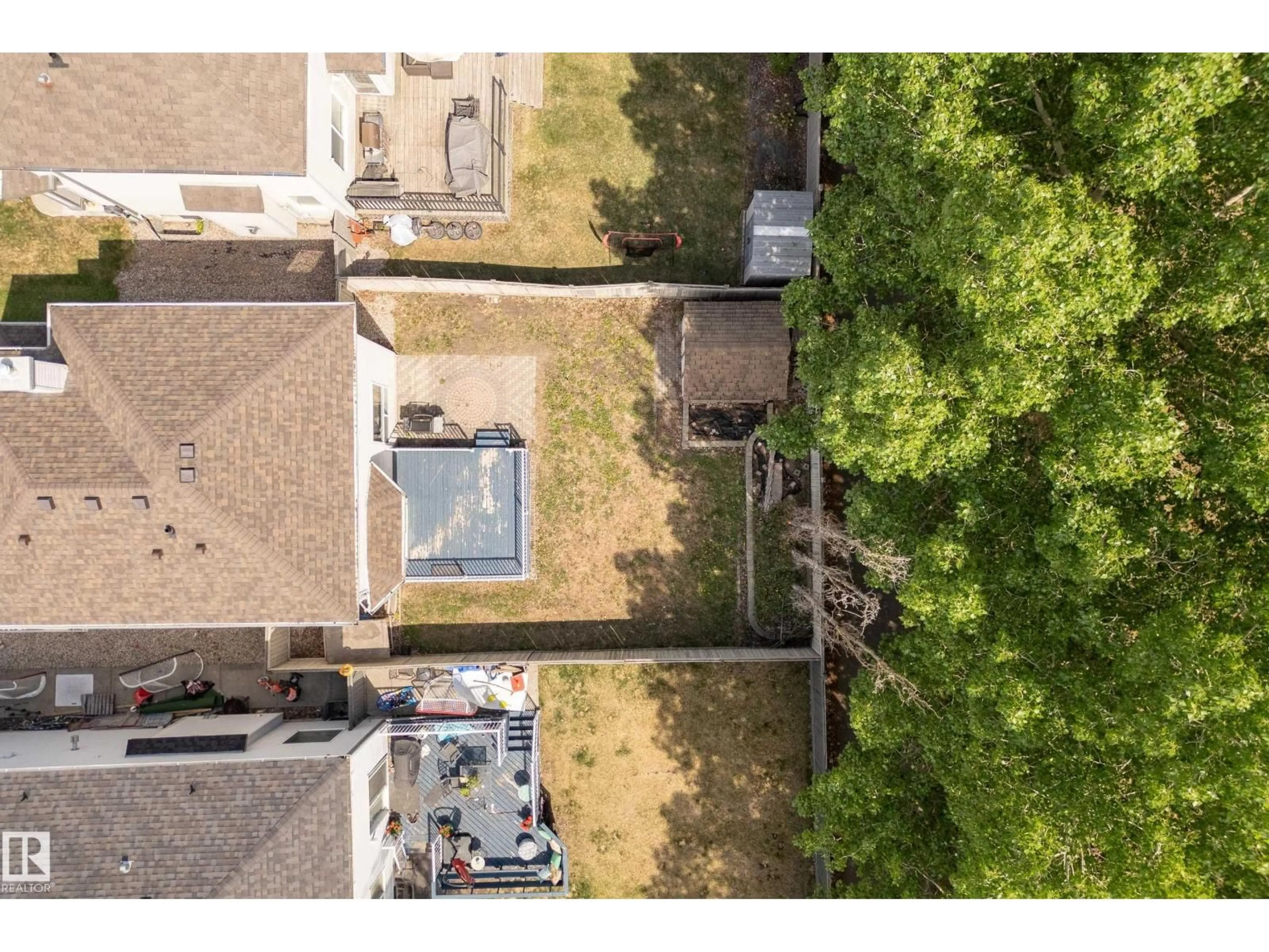 A pic from outside/outdoor area/front of a property/back of a property/a pic from drone, unknown for 23 ENGLISH WY, St. Albert Alberta T8N7G6