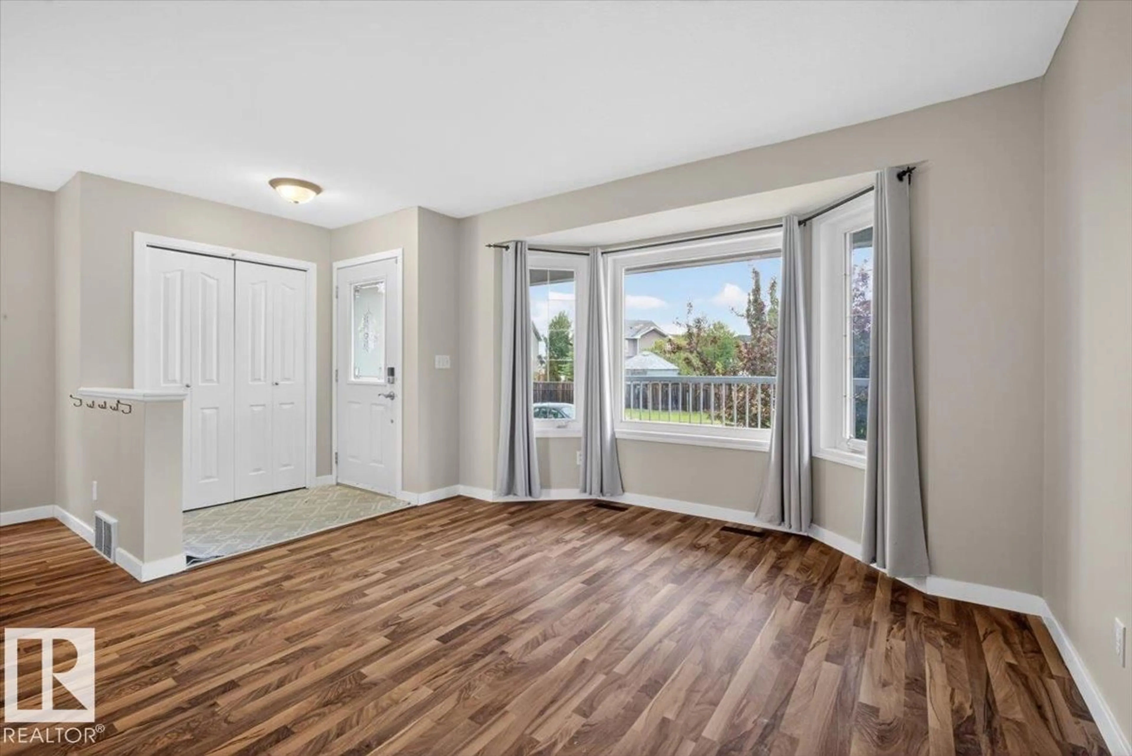 Indoor entryway for 3716 53 ST, Gibbons Alberta T0A1N0