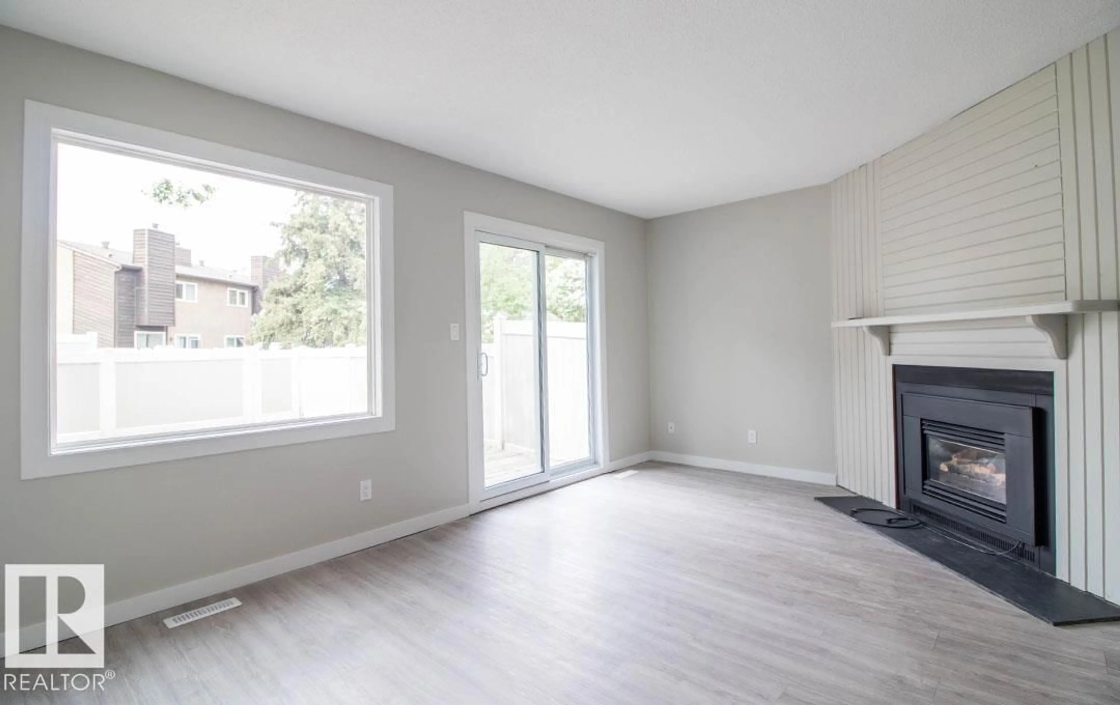 A pic of a room for 3129 139 AV, Edmonton Alberta T5Y1R4