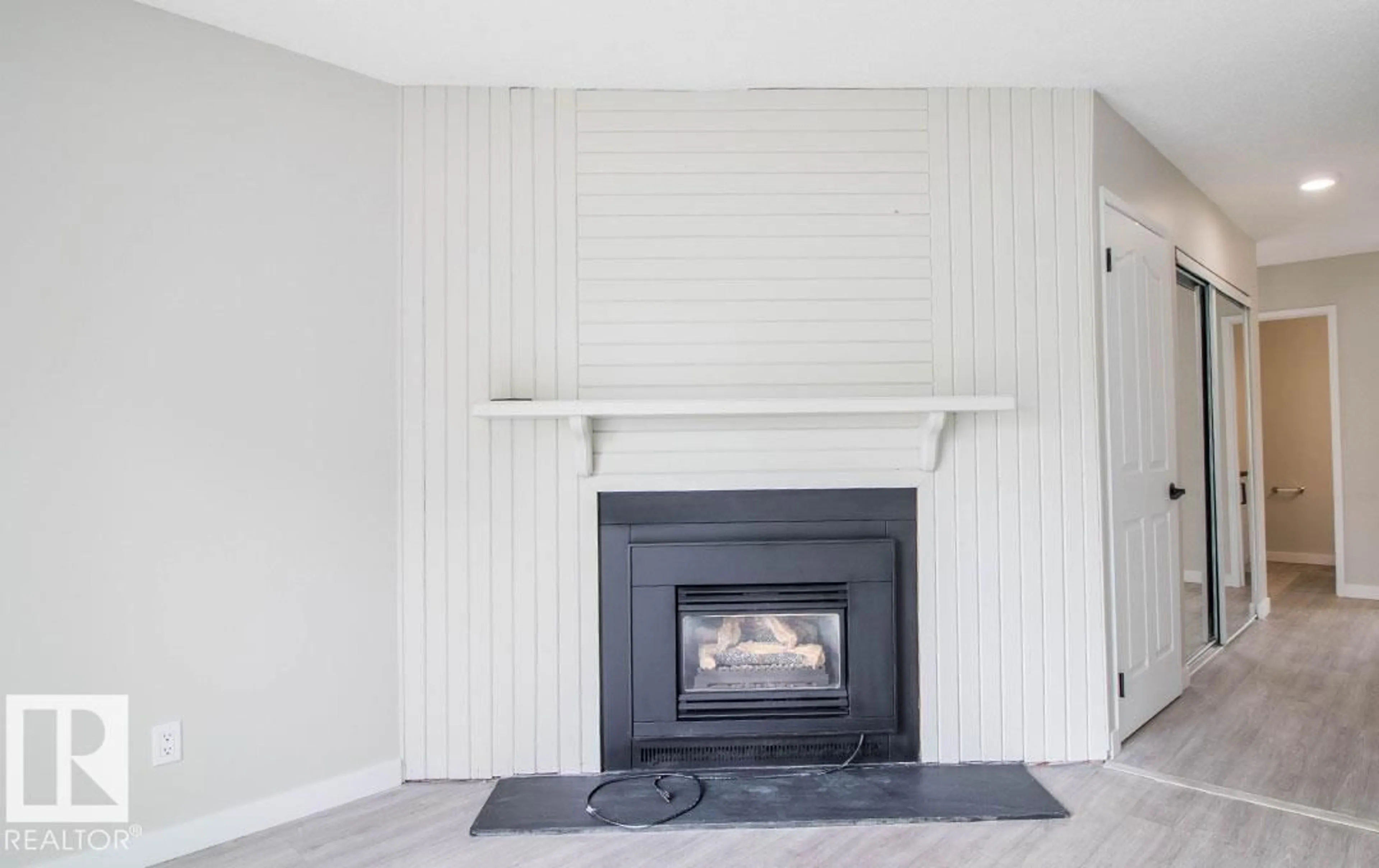 A pic of a room for 3129 139 AV, Edmonton Alberta T5Y1R4