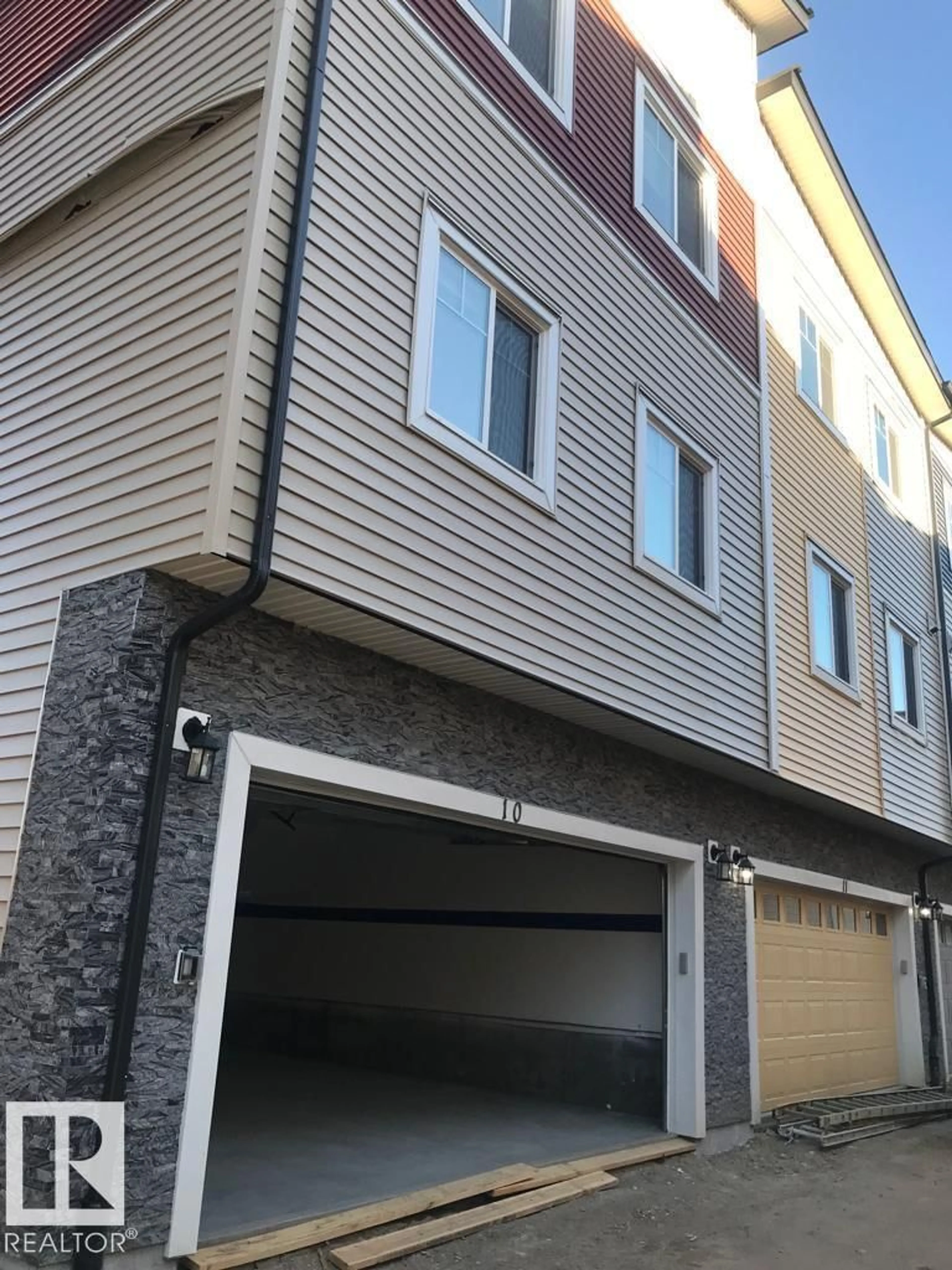 Home with vinyl exterior material, street for #10 - 2803 14 AV, Edmonton Alberta T6T2K4