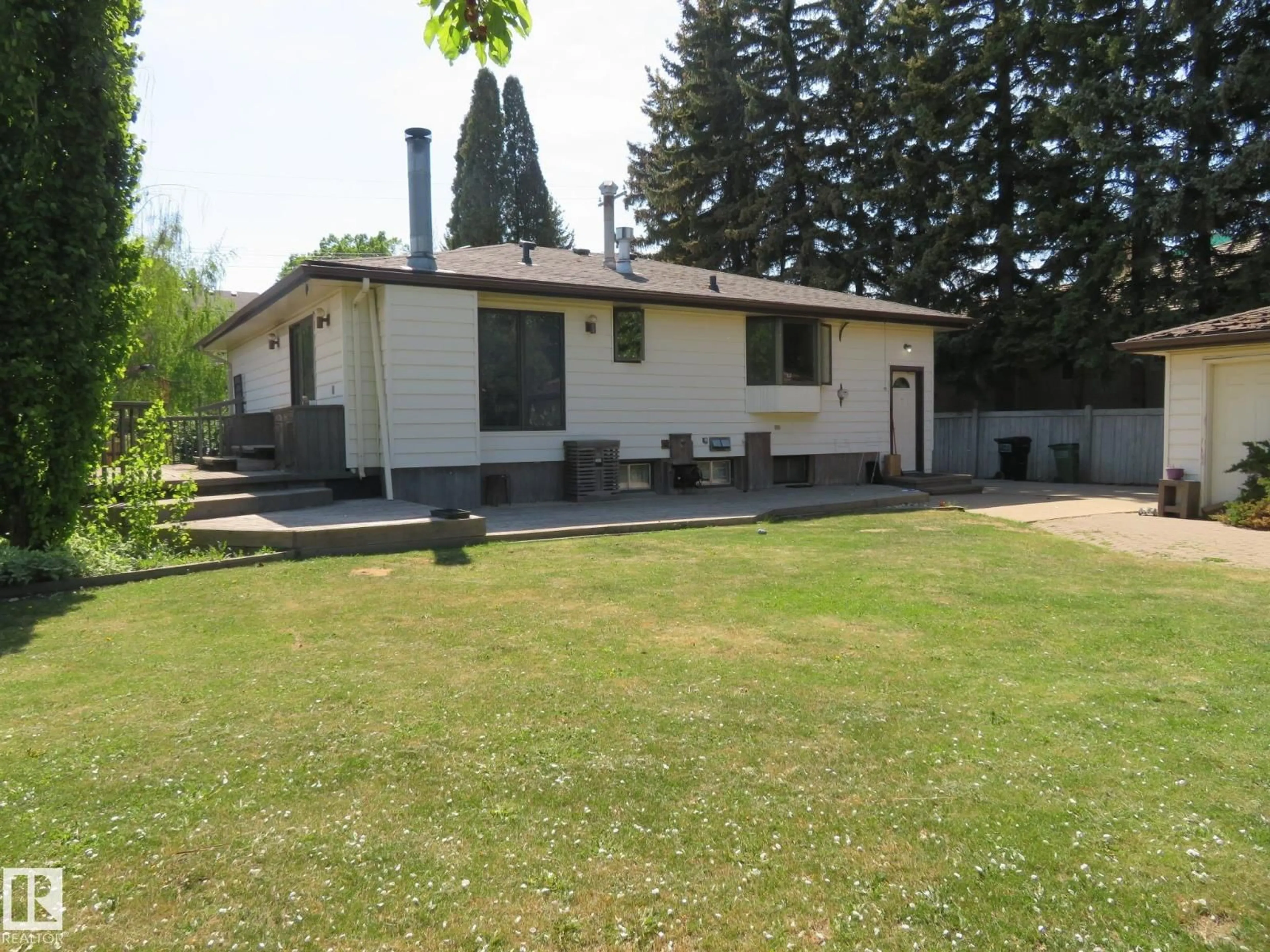 Unknown for 10720 57 AV, Edmonton Alberta T6H0Y6