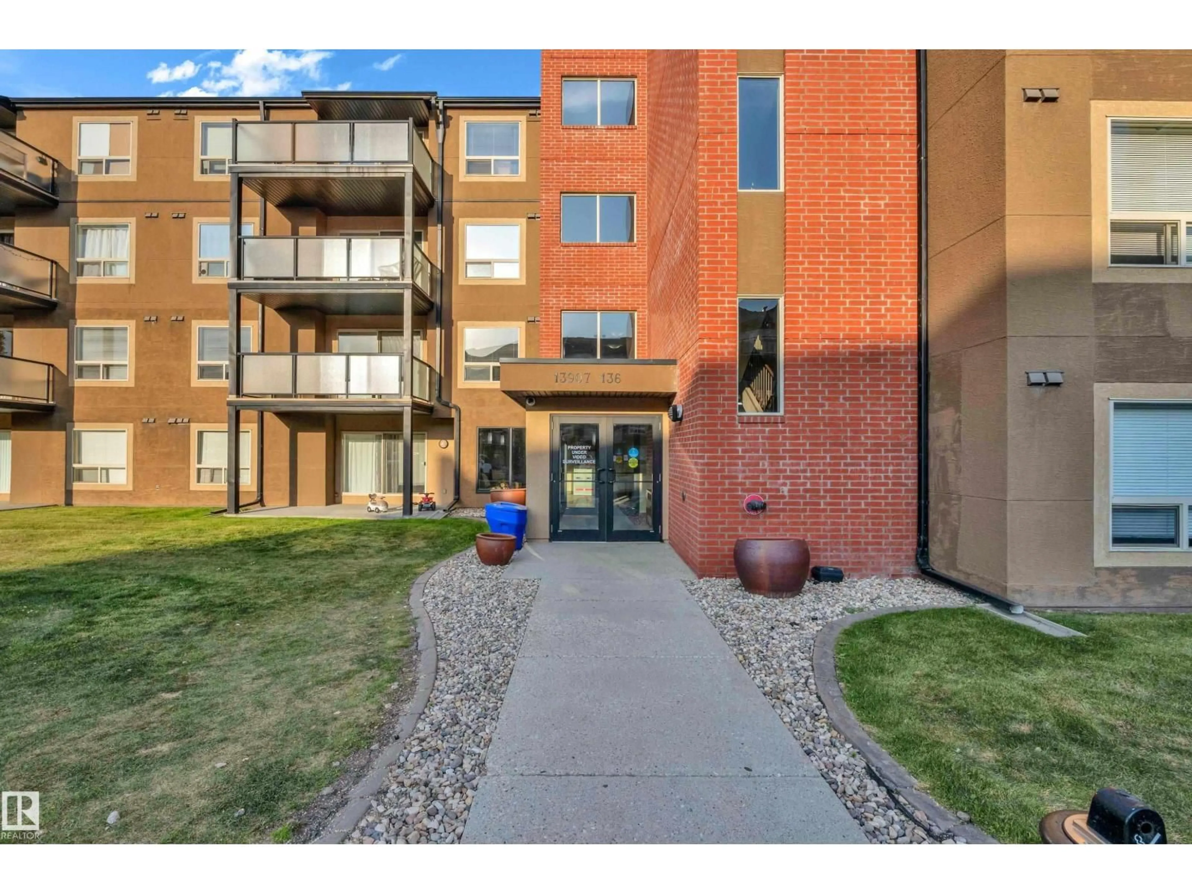 Unknown for 305 - 13907 136 ST, Edmonton Alberta T6V1Y5