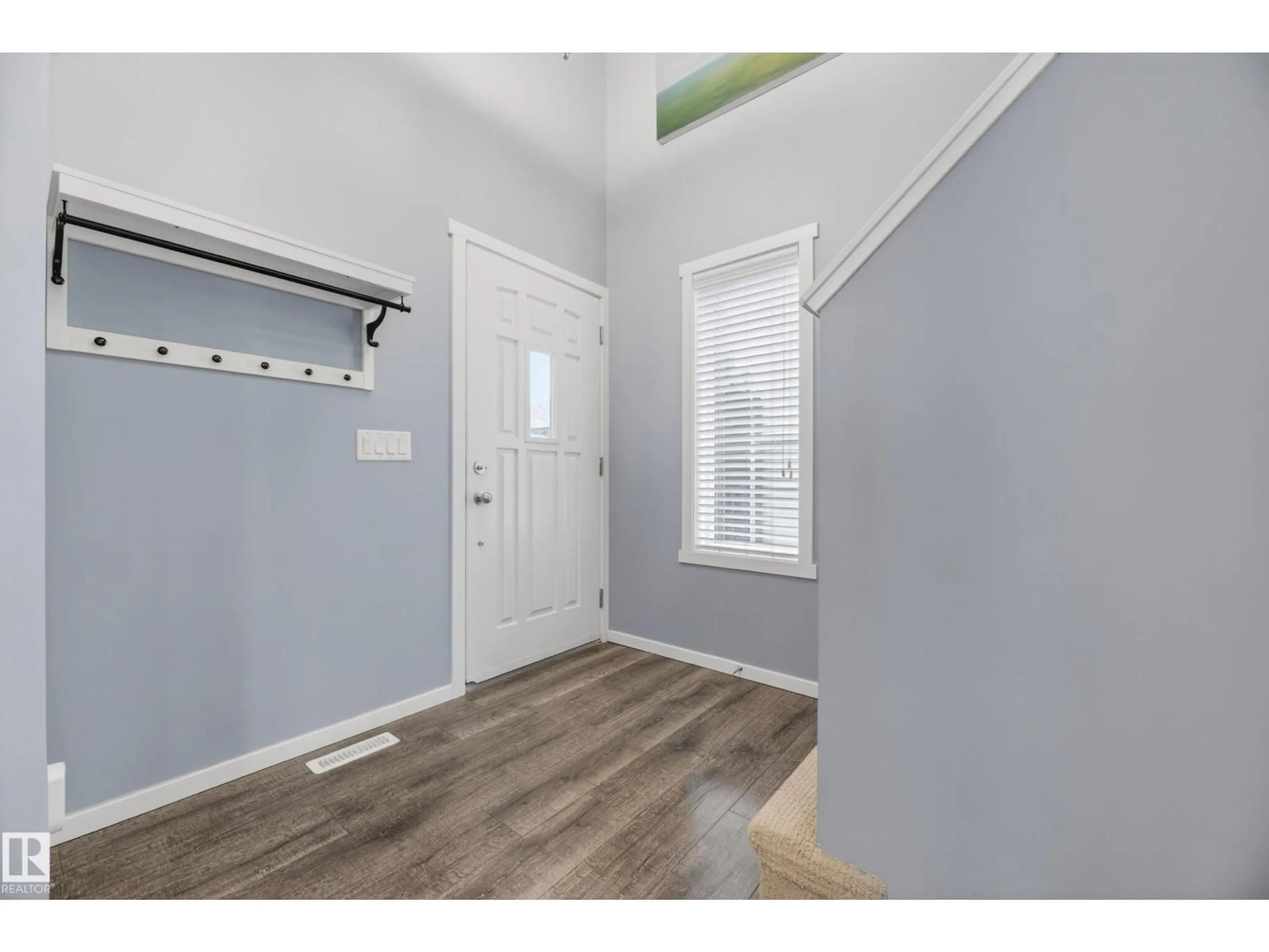Indoor entryway for 7626 ELLESMERE WY, Sherwood Park Alberta T8H0P7