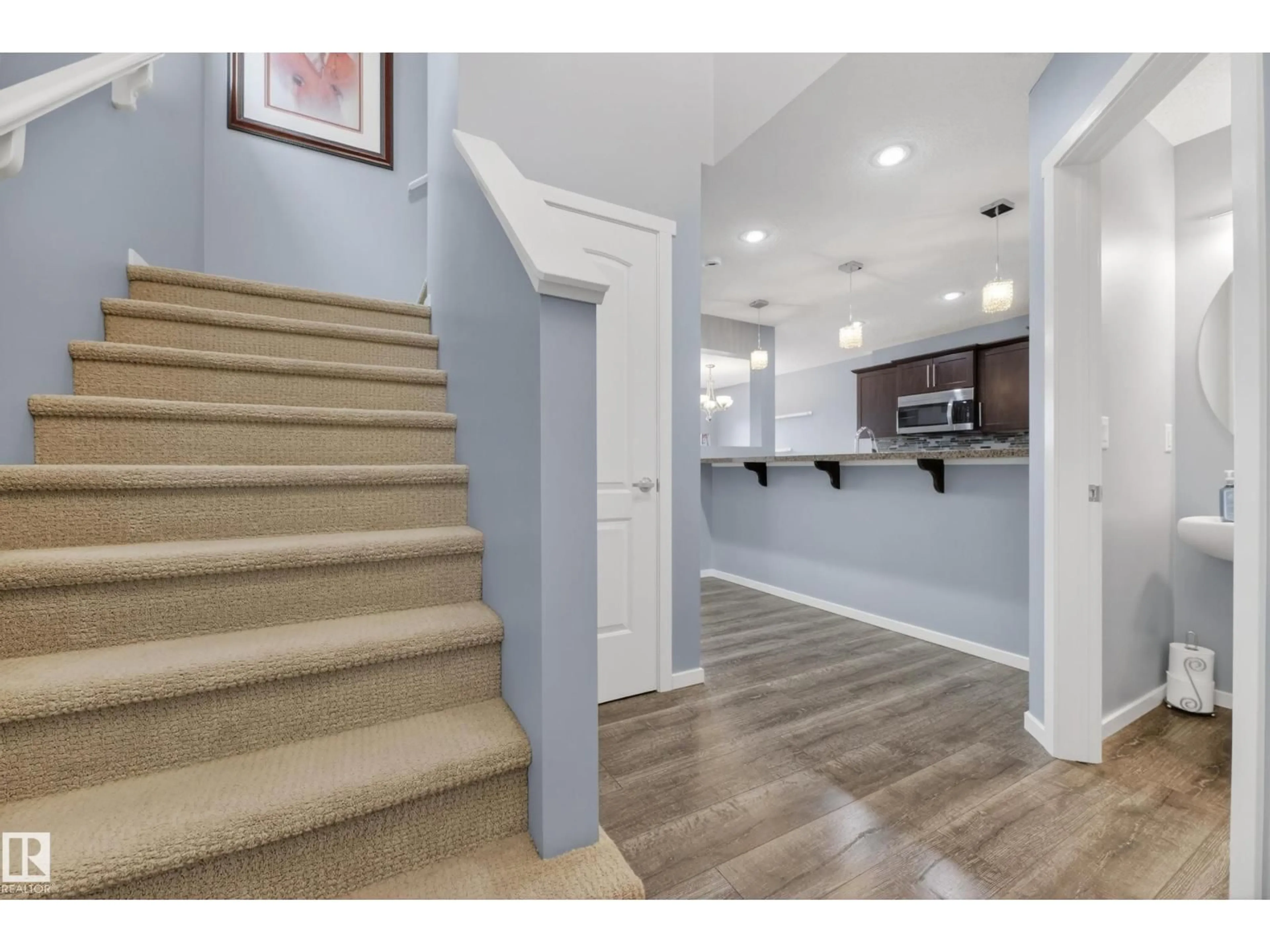 Indoor entryway for 7626 ELLESMERE WY, Sherwood Park Alberta T8H0P7